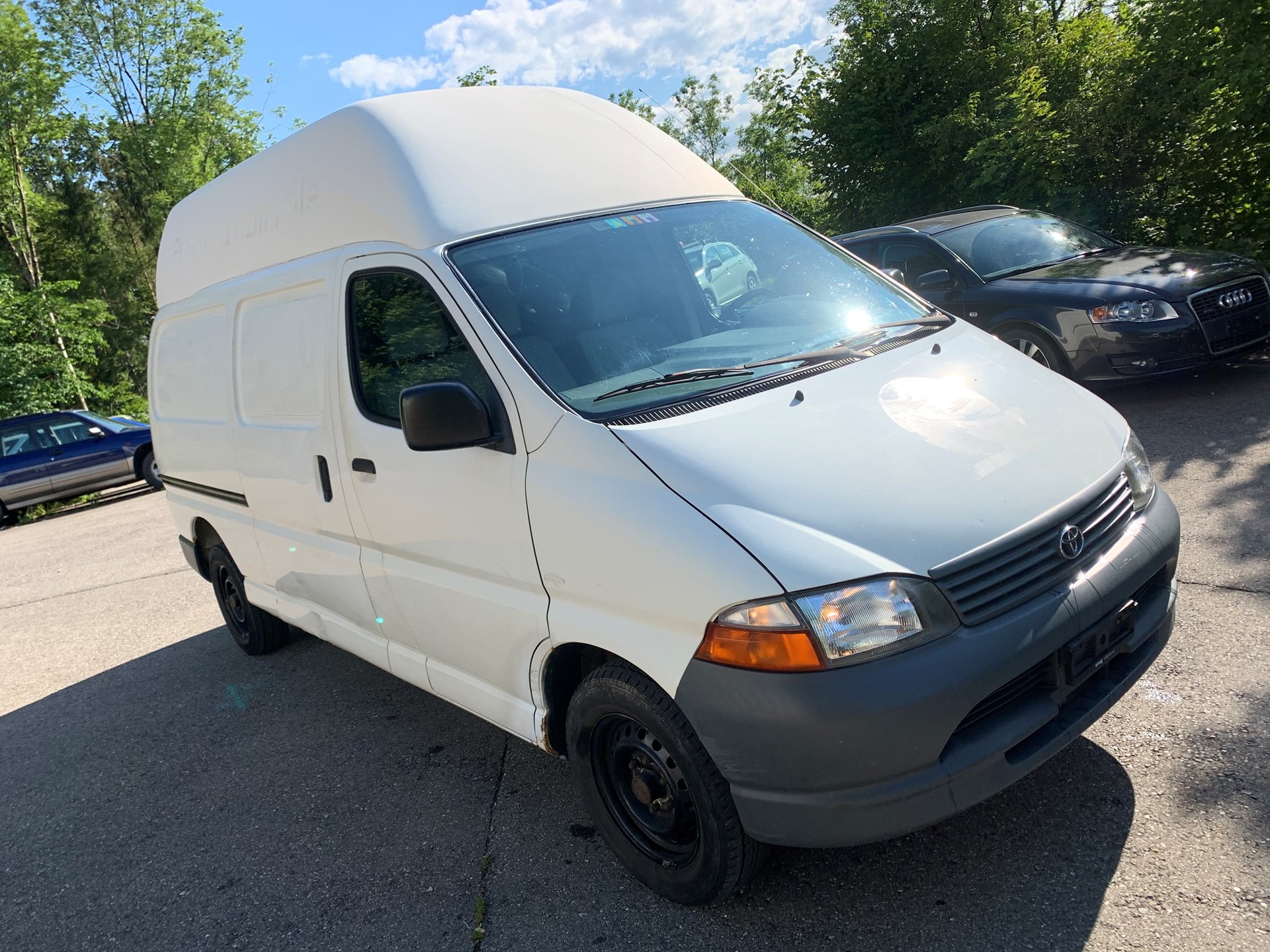 TOYOTA Hiace D-4D A/T LWB Kombi
