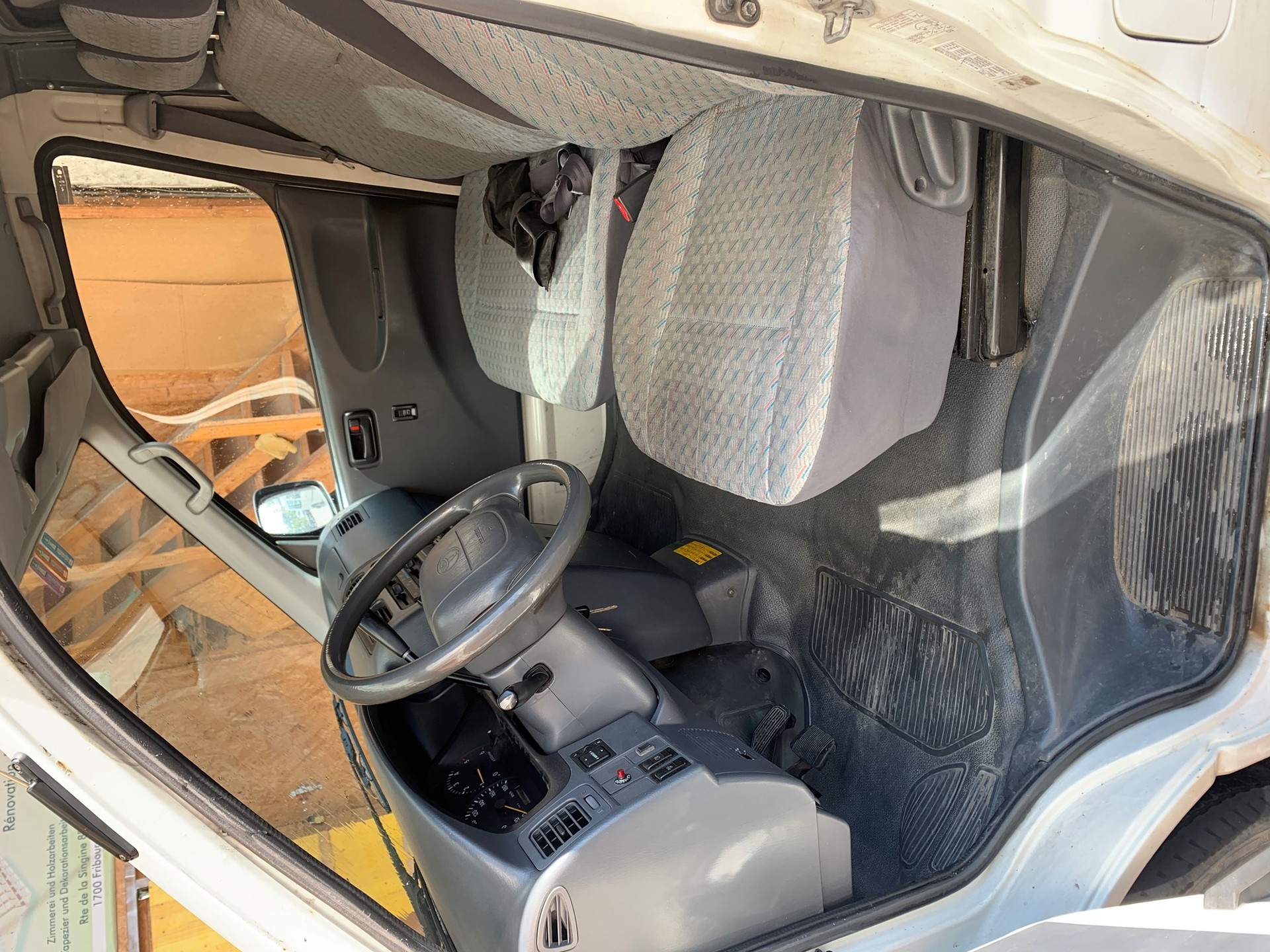 TOYOTA Hiace D-4D A/T LWB Kombi-image-4
