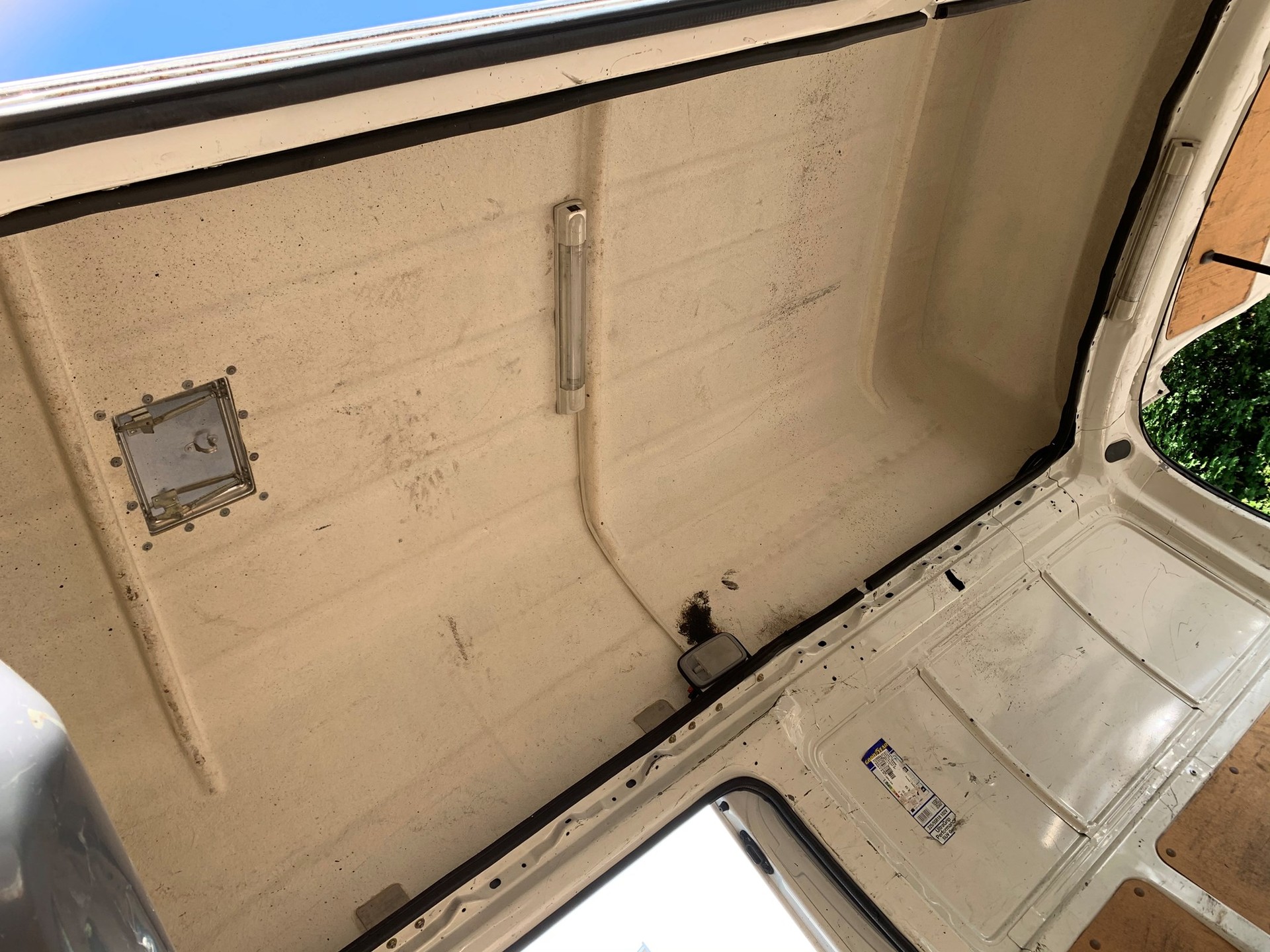 TOYOTA Hiace D-4D A/T LWB Kombi-image-5