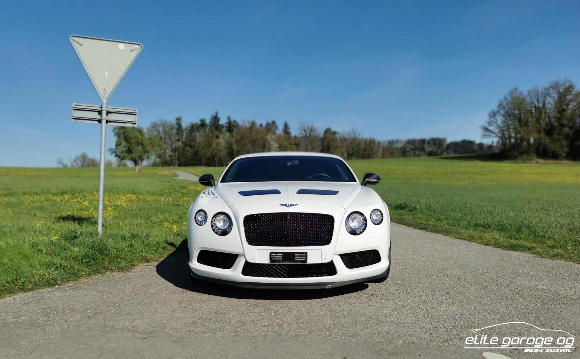 BENTLEY Continental GT3-R-image-2