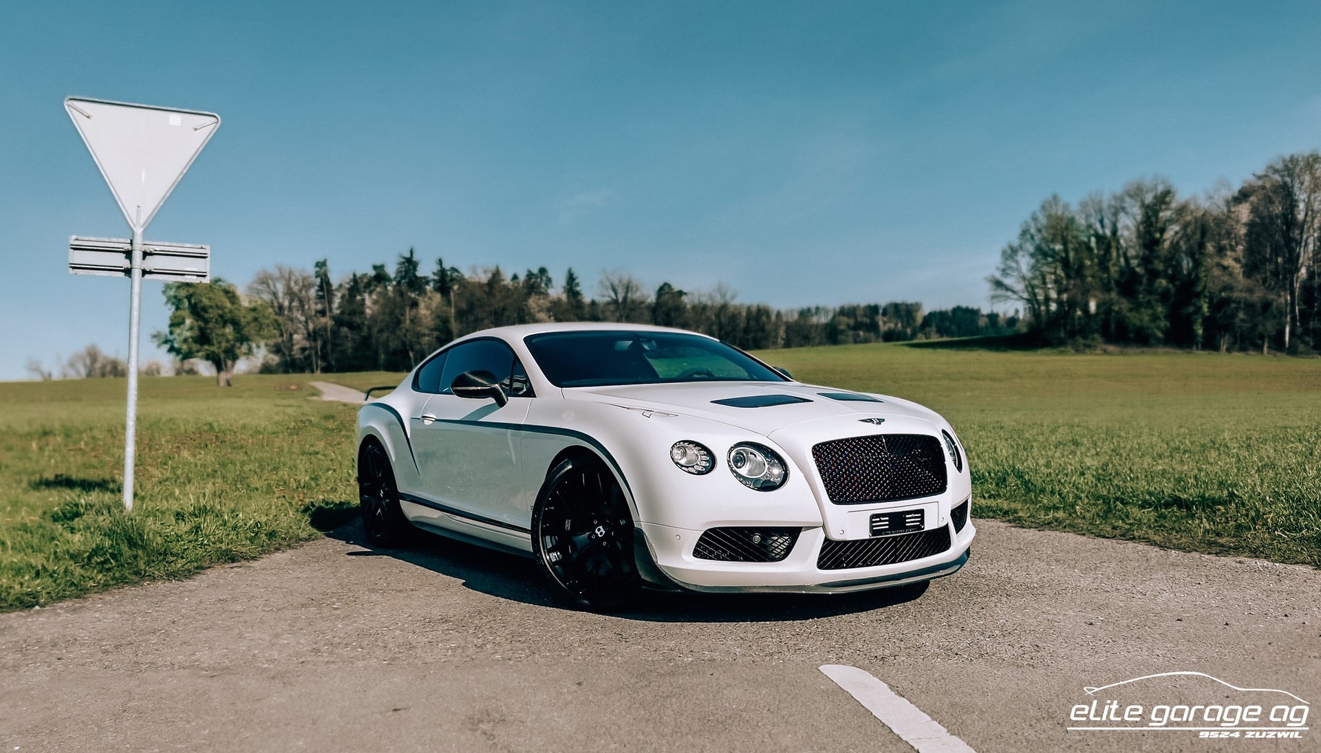 BENTLEY Continental GT3-R-image-1