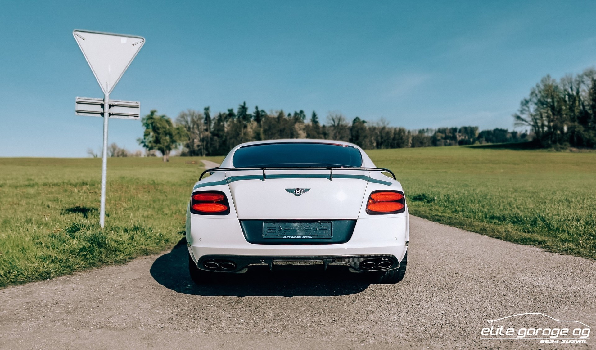 BENTLEY Continental GT3-R-image-6