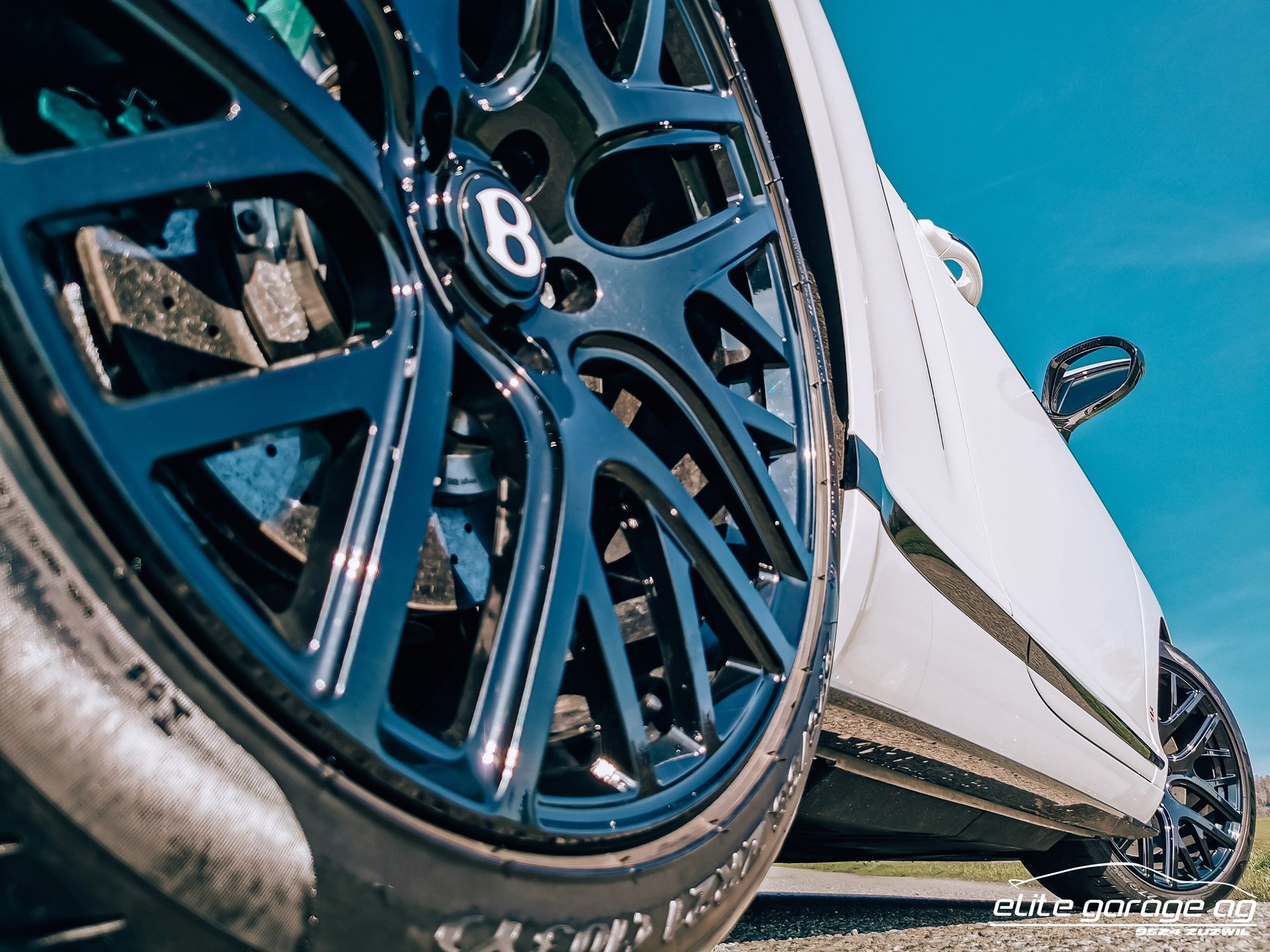 BENTLEY Continental GT3-R-image-9