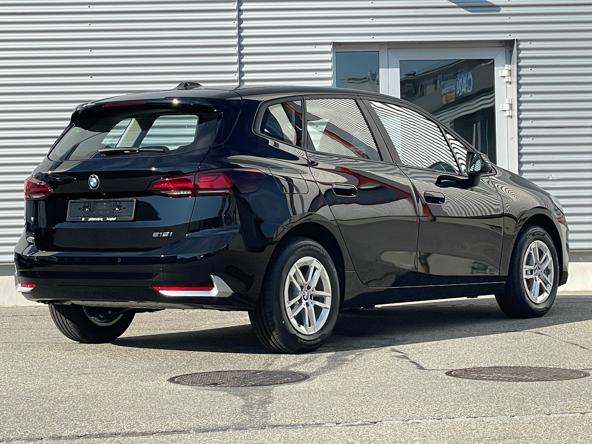 BMW 218i Active Tourer DKG-image-1