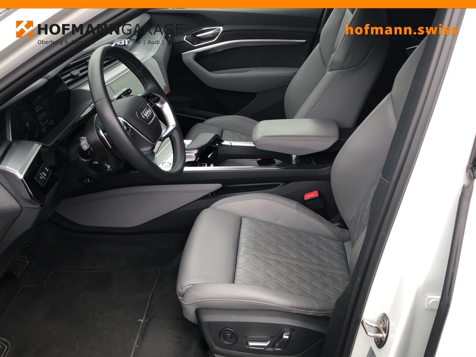 AUDI e-tron 55 S Line quattro-image-7
