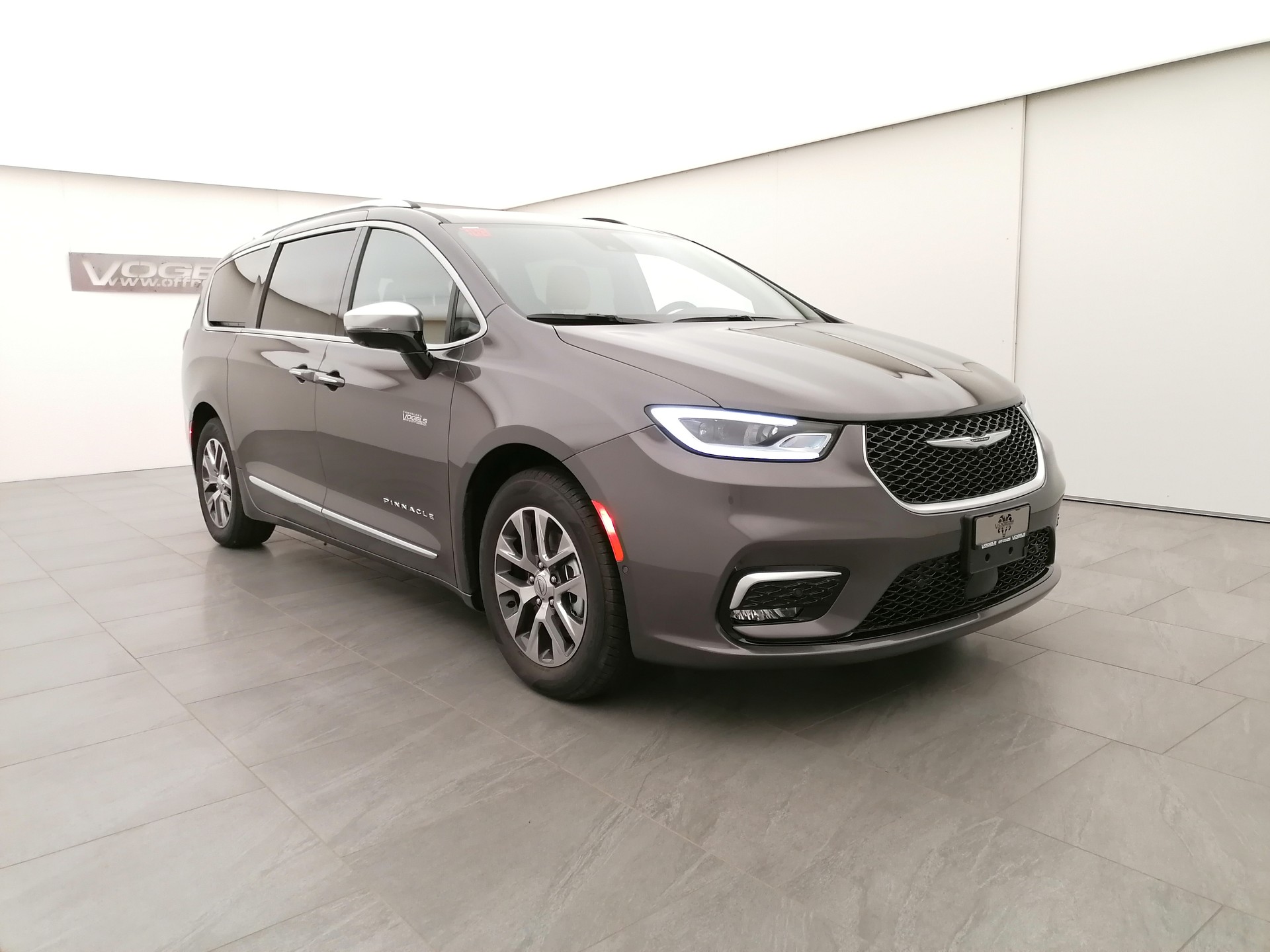 CHRYSLER Pacifica Pinnacle 3.6l Plug-In-Hybrid-showroom-element-2