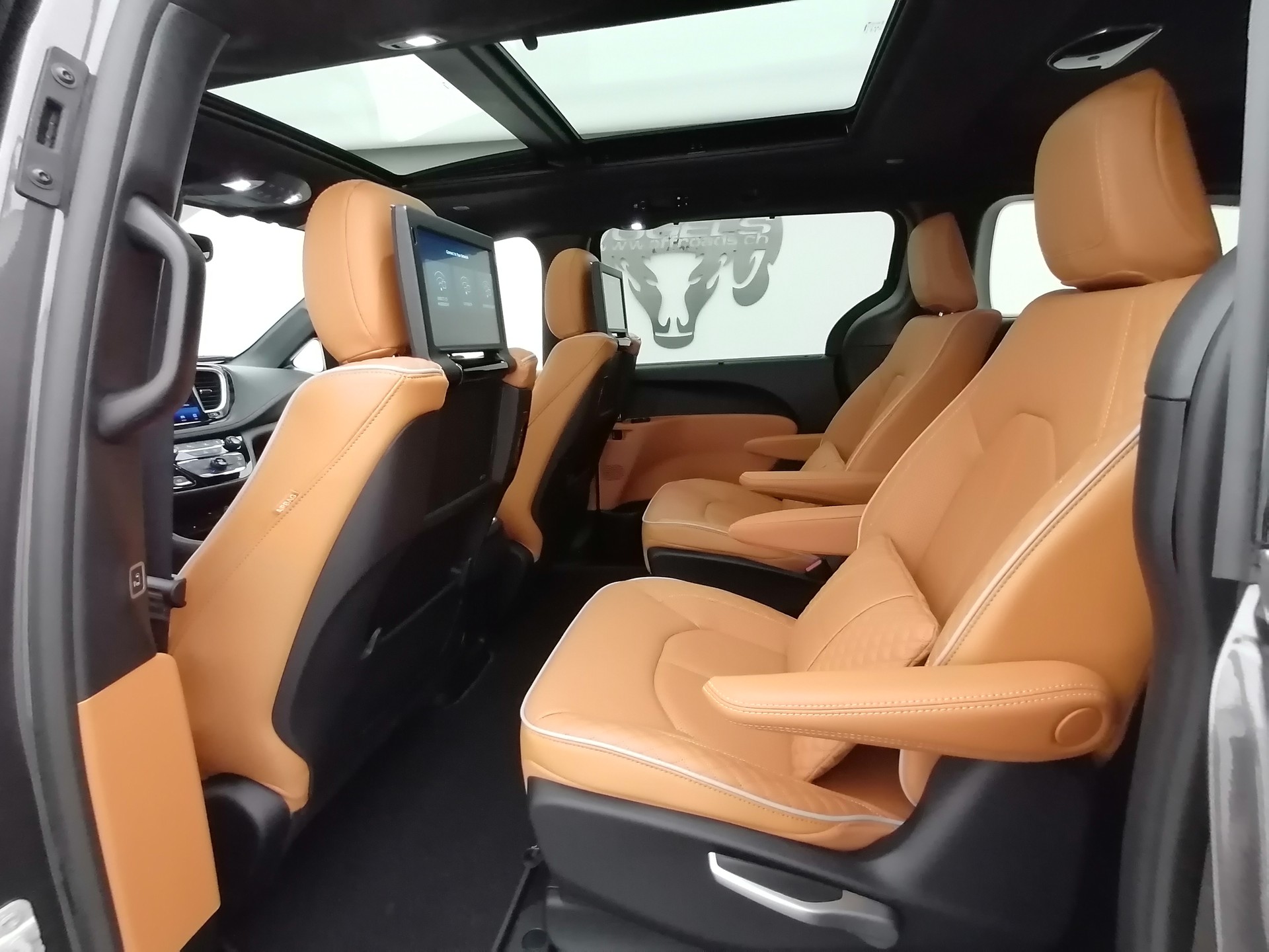 CHRYSLER Pacifica Pinnacle 3.6l Plug-In-Hybrid-image-8
