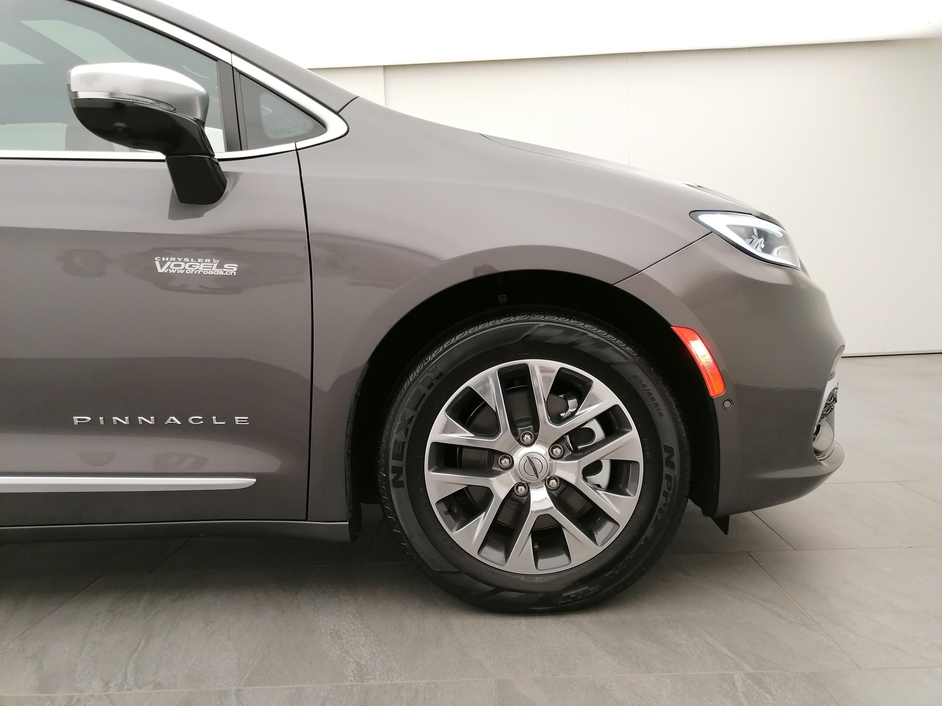 CHRYSLER Pacifica Pinnacle 3.6l Plug-In-Hybrid-image-6