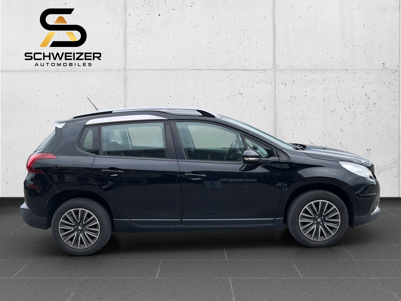 PEUGEOT 2008 1.2 PureTech Active EAT6-image-4