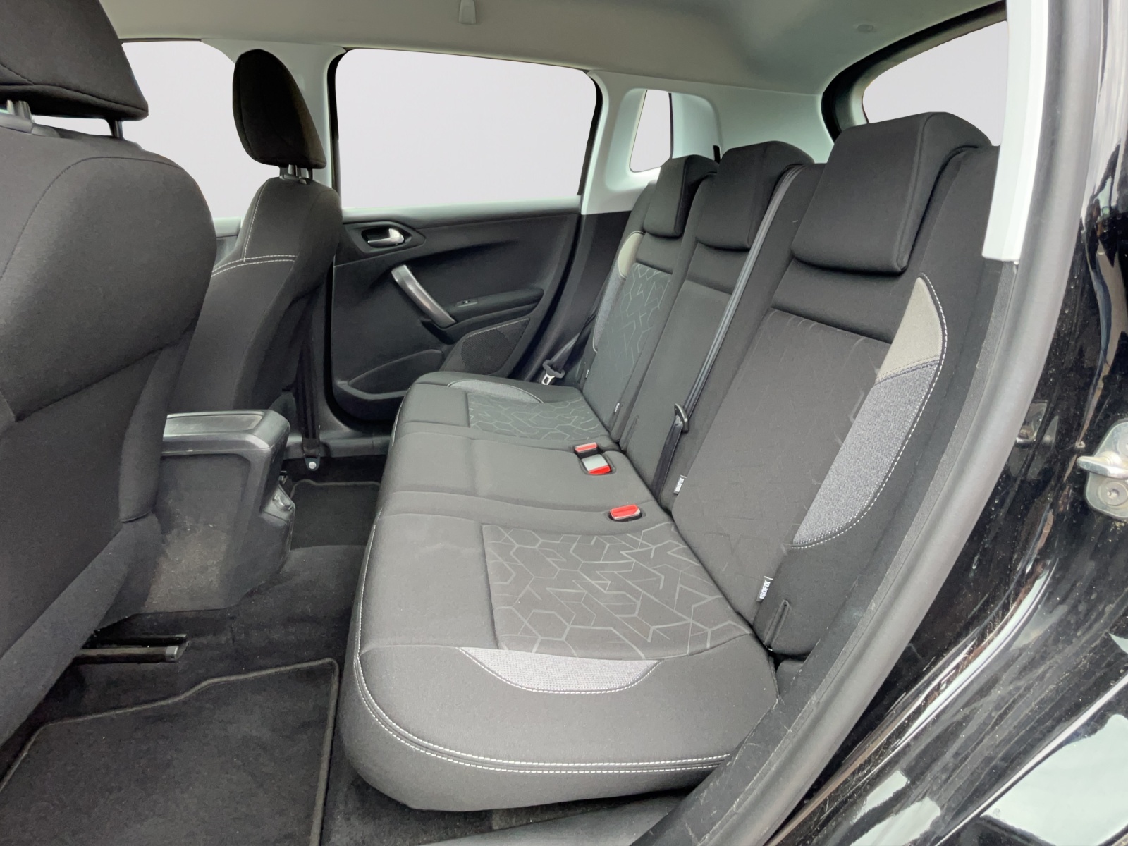PEUGEOT 2008 1.2 PureTech Active EAT6-image-11