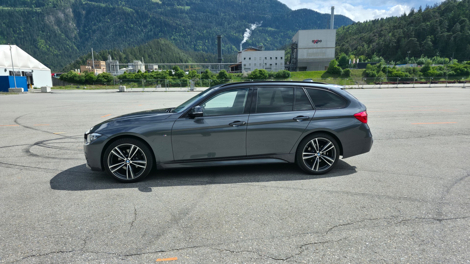 BMW 320d xDrive Touring M Sport Line Steptronic-image-3