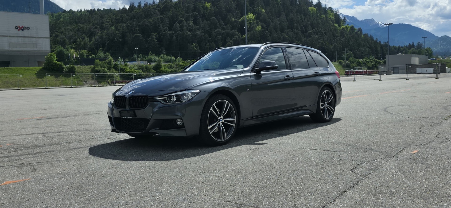BMW 320d xDrive Touring M Sport Line Steptronic