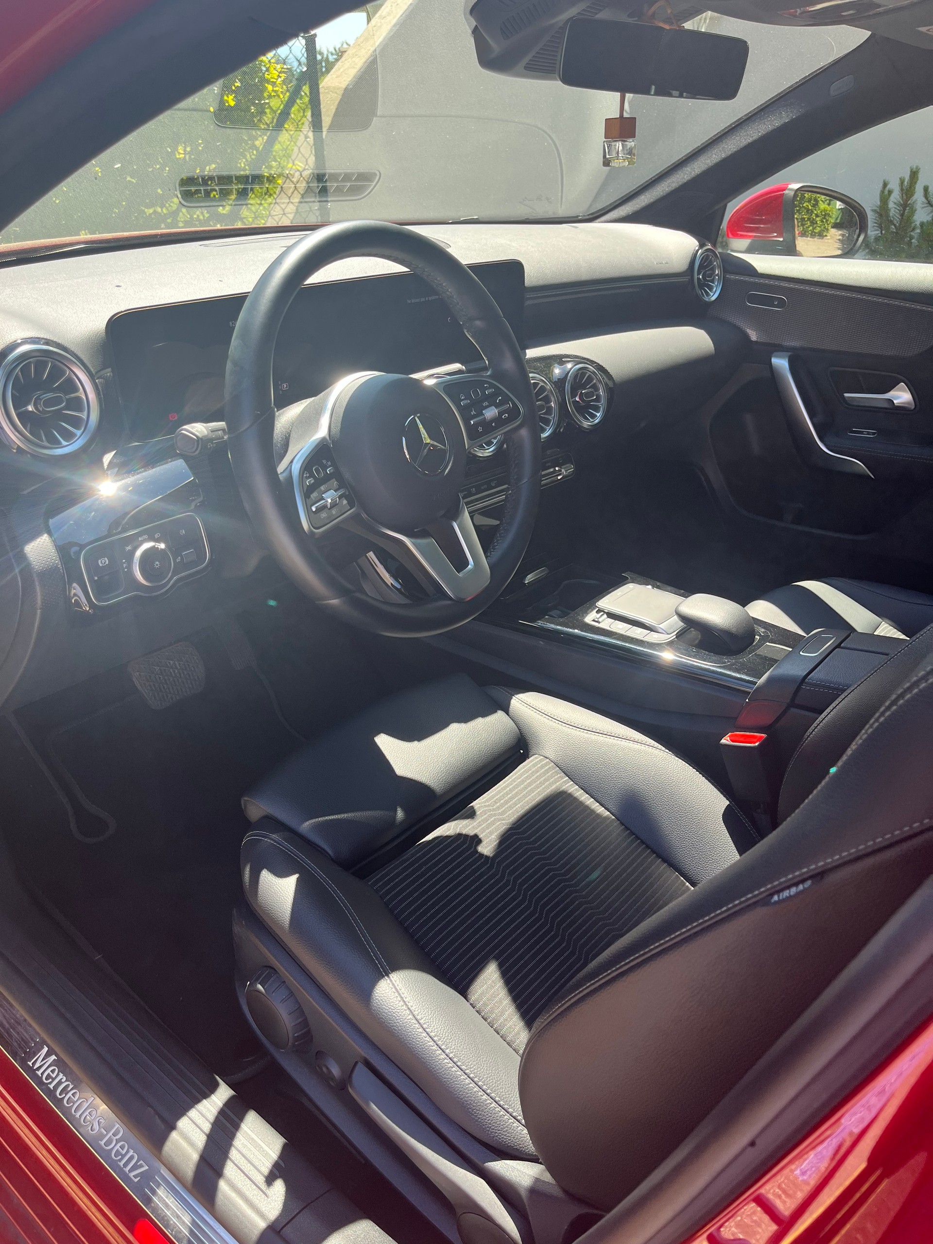 MERCEDES-BENZ A 220 d 4Matic Progressive 8G-DCT-image-6