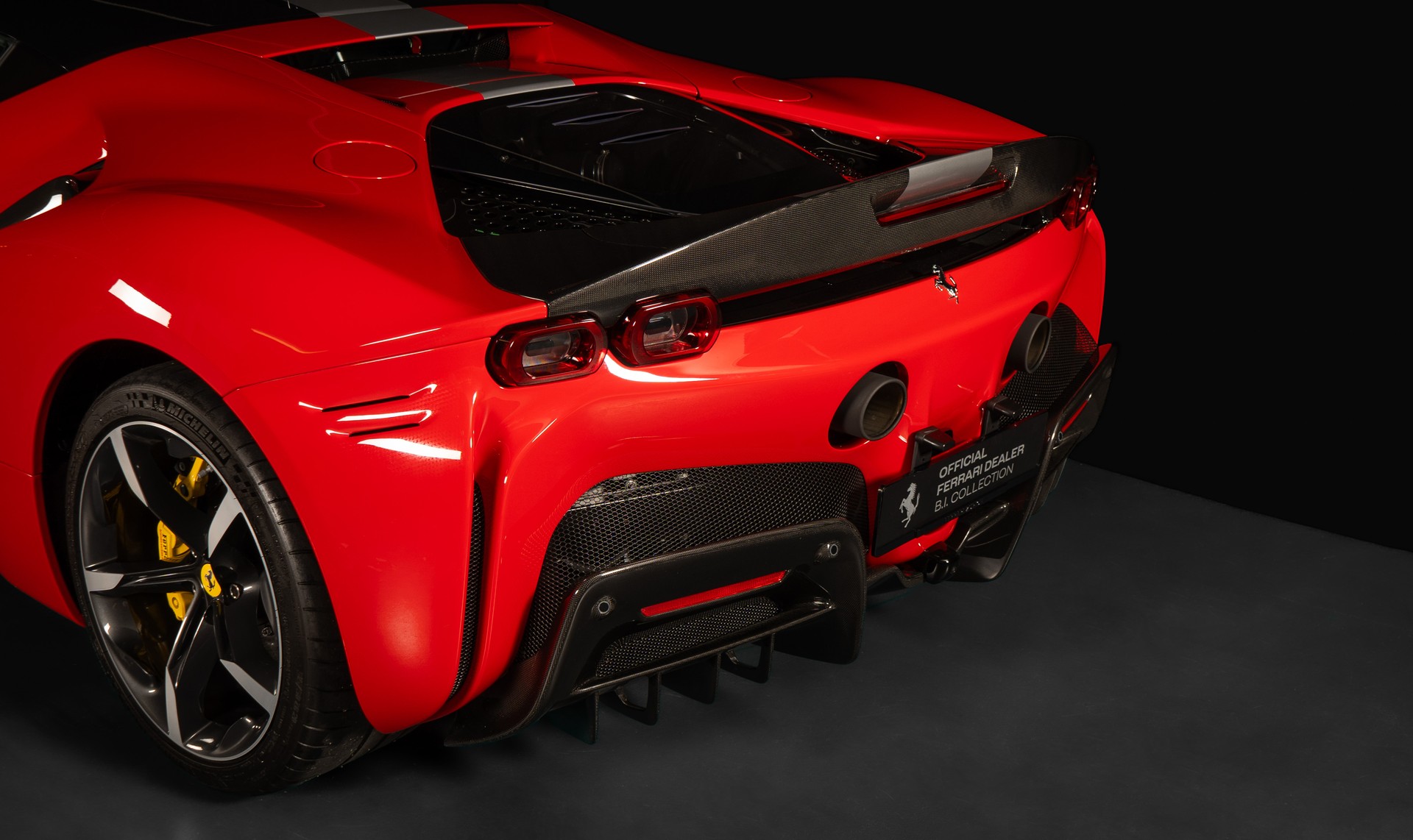 FERRARI SF90 Stradale-image-13