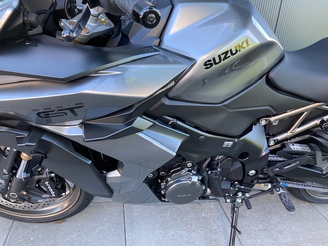 SUZUKI GT-image-9
