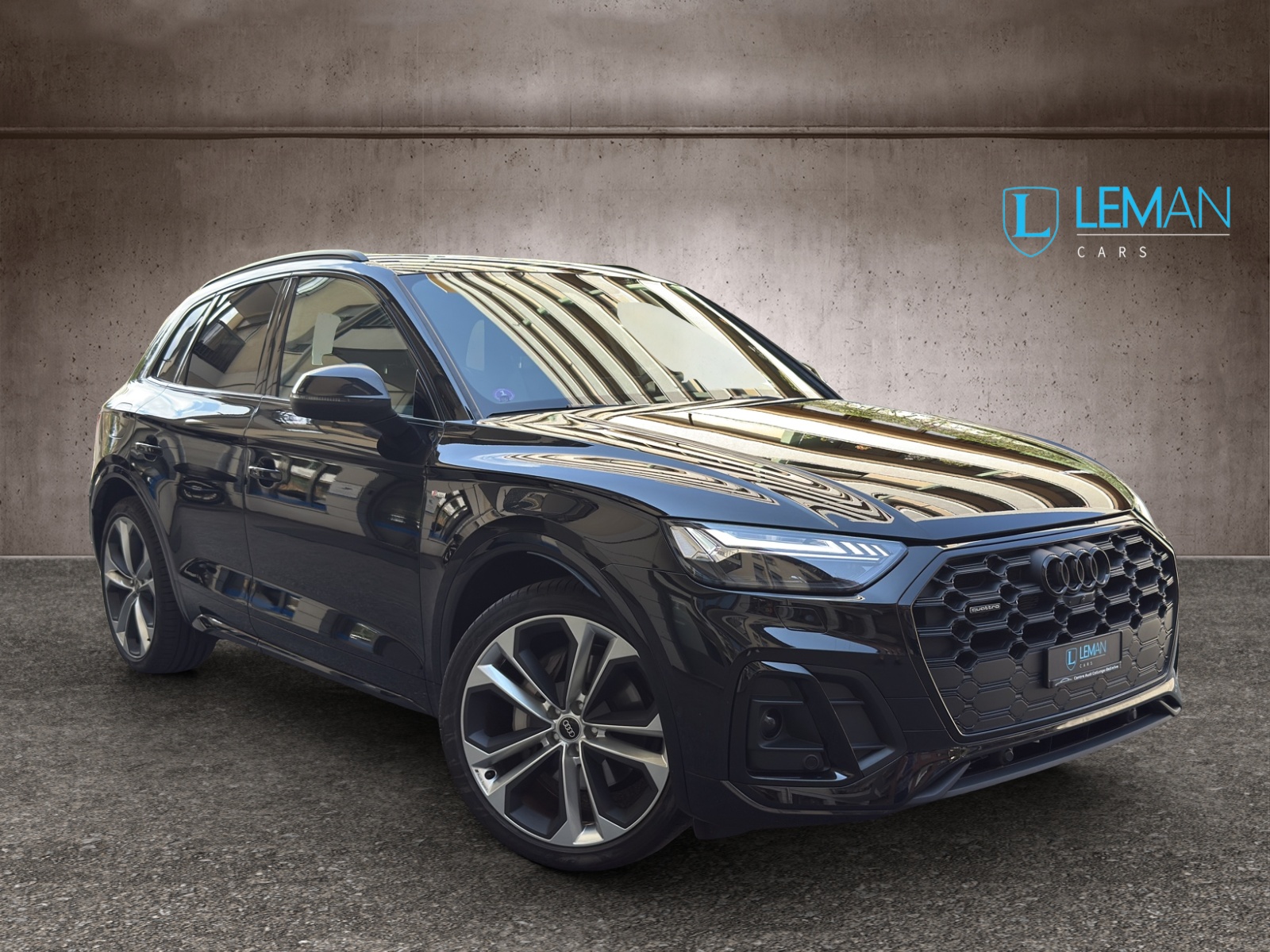 AUDI Q5 55 TFSI e PHEV S line quattro S-tronic-image-2