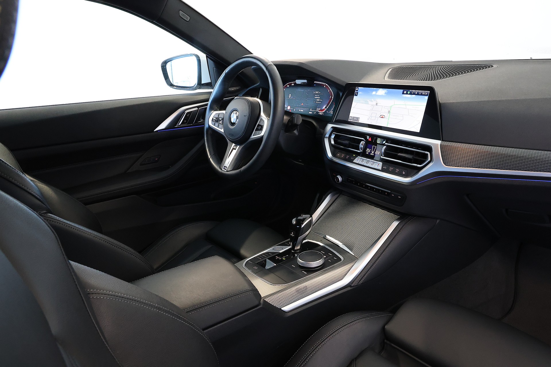 BMW 420d xDrive 48V Coupé M Sport Steptronic-image-13