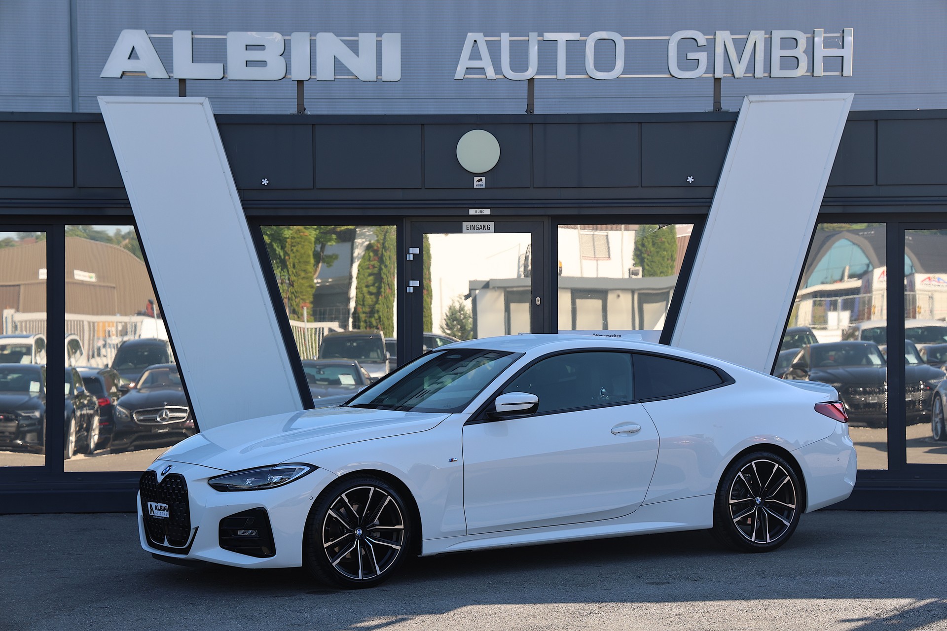 BMW 420d xDrive 48V Coupé M Sport Steptronic-image-0