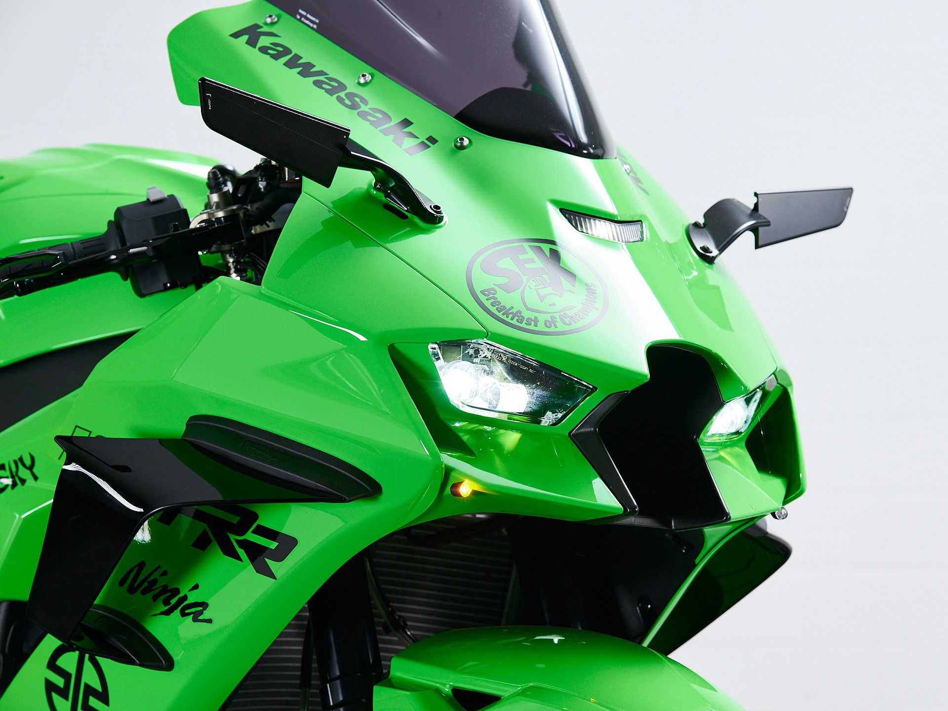 KAWASAKI Ninja ZX-10RR-showroom-element-2