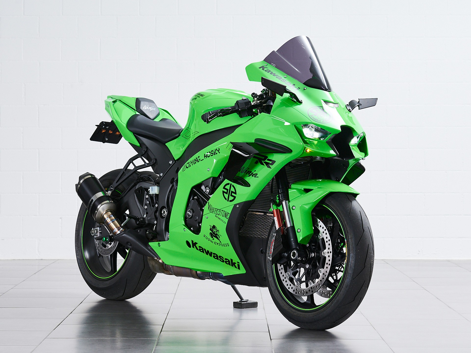 KAWASAKI Ninja ZX-10RR-showroom-element-1