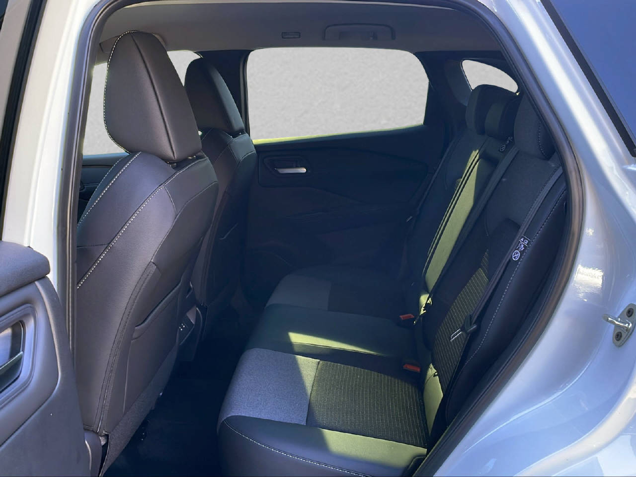 NISSAN Qashqai 1.3 DIG-T N-Connecta 4x4-image-6