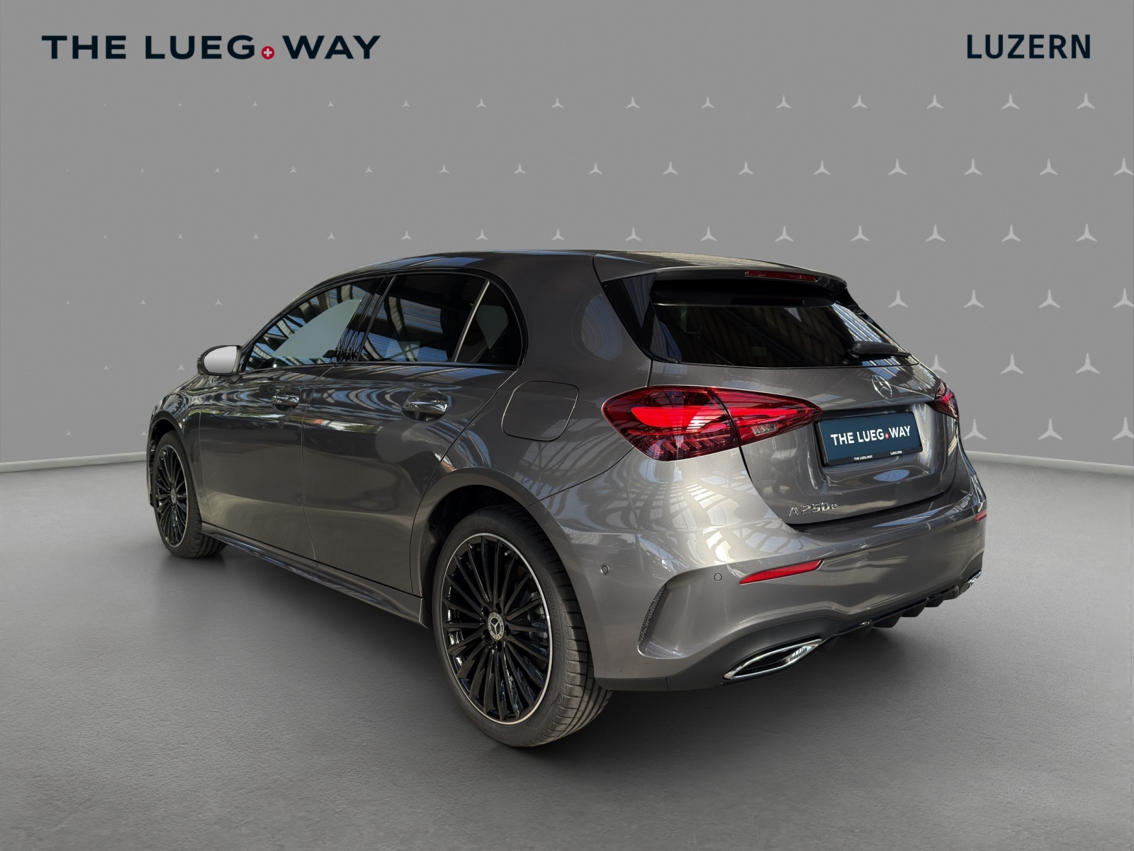 MERCEDES-BENZ A 250 e EQ Star 8G-DCT-image-4
