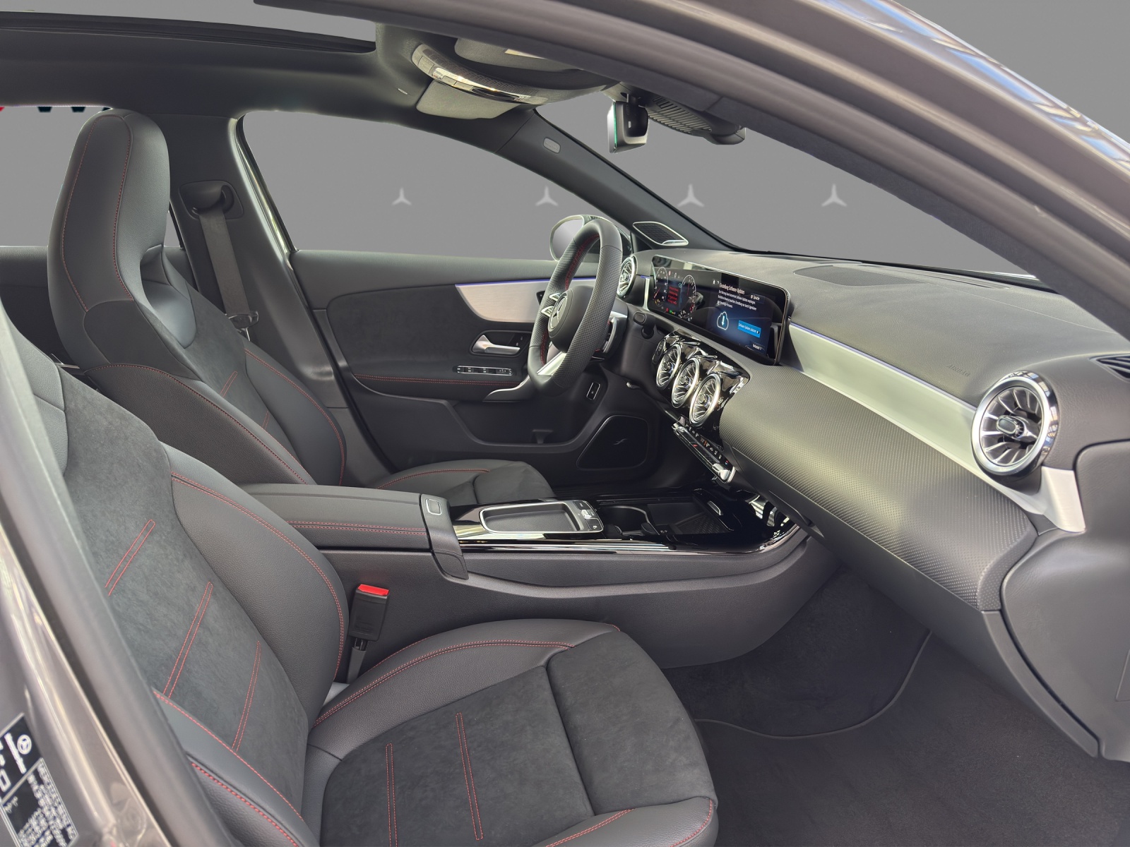 MERCEDES-BENZ A 250 e EQ Star 8G-DCT-image-11