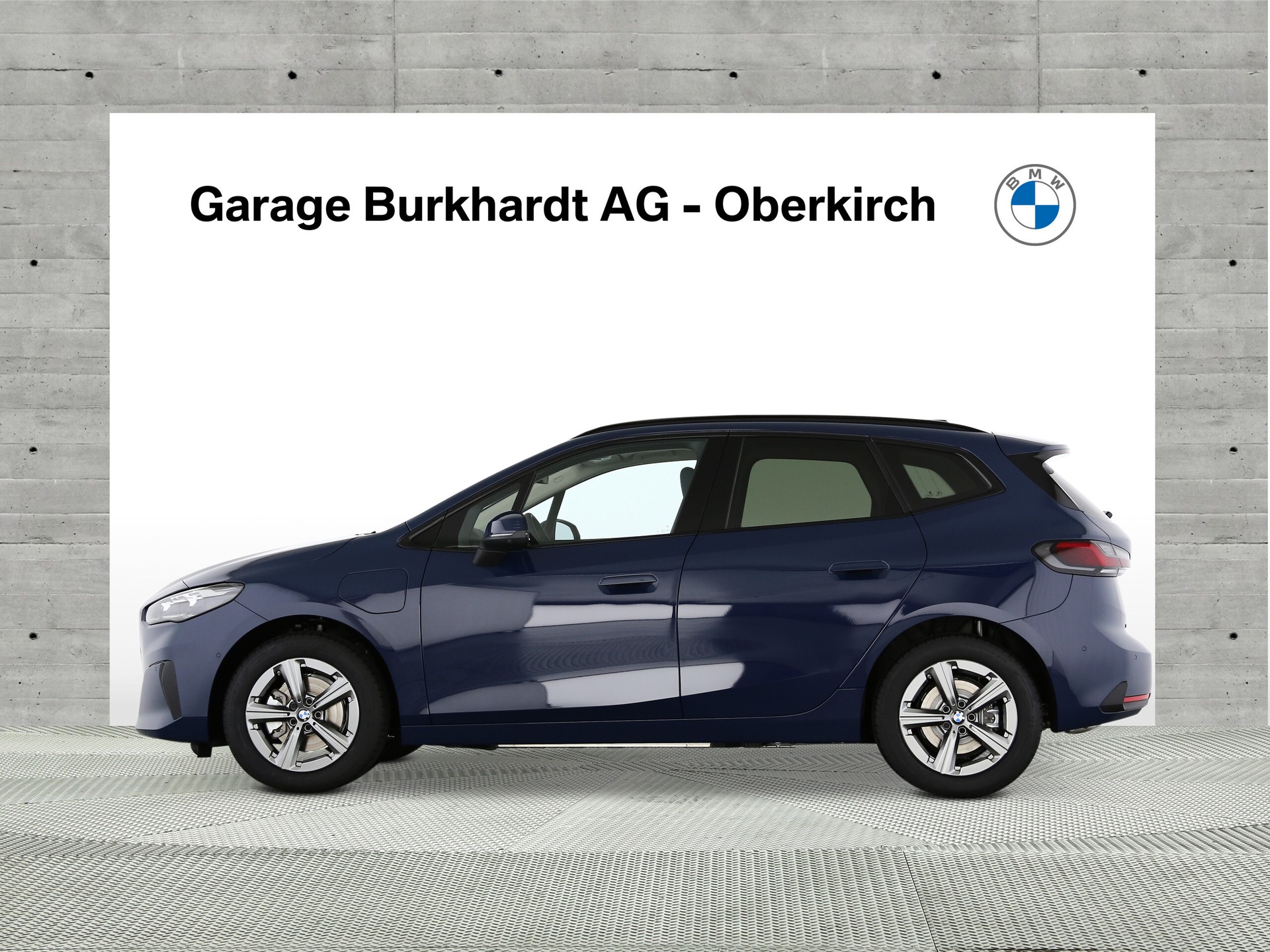 BMW 225e xDrive Act. Tourer-image-5