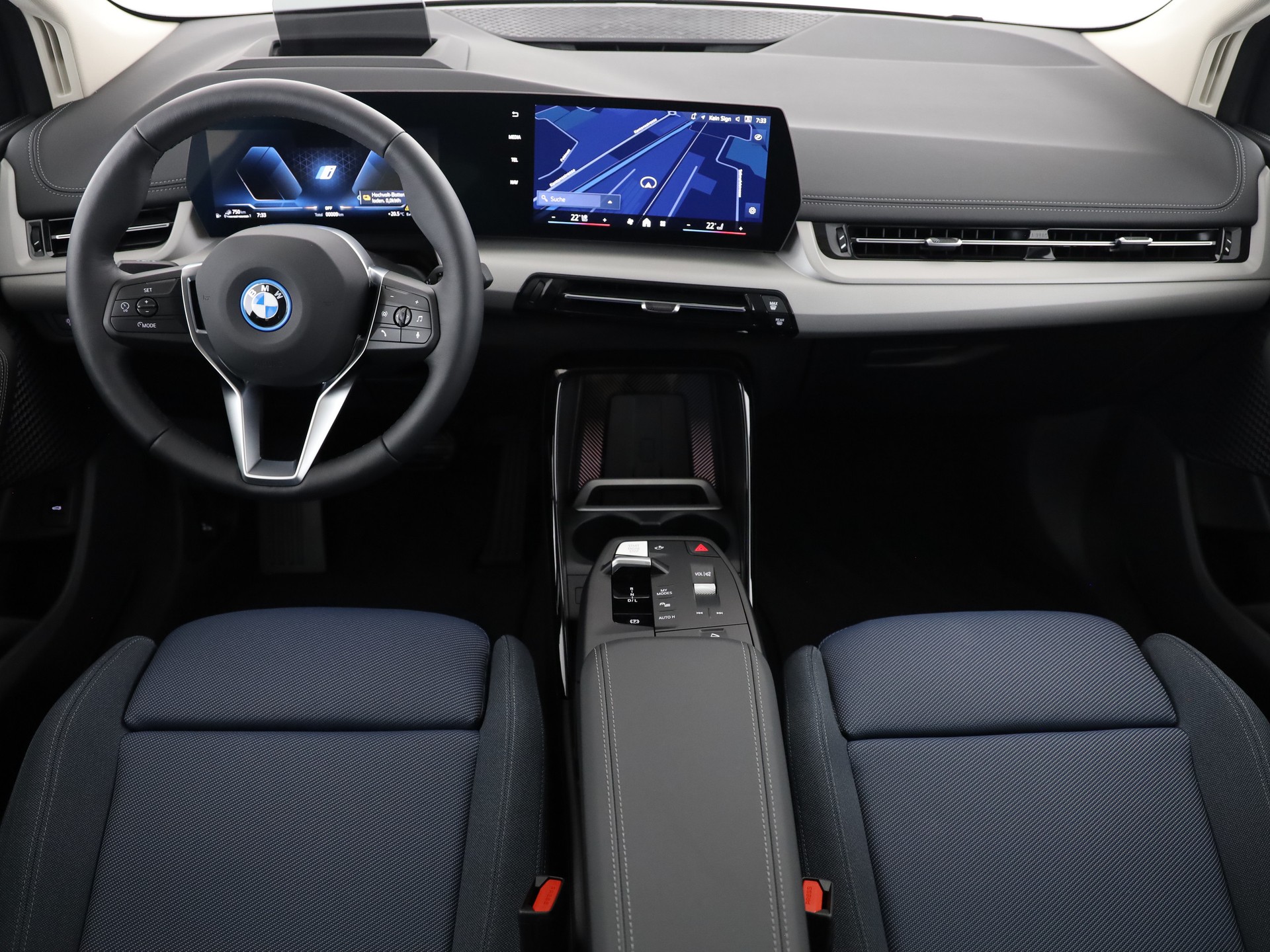 BMW 225e xDrive Act. Tourer-image-18