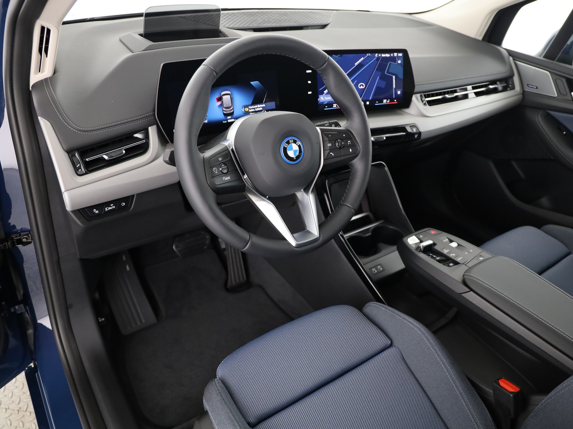 BMW 225e xDrive Act. Tourer-image-13