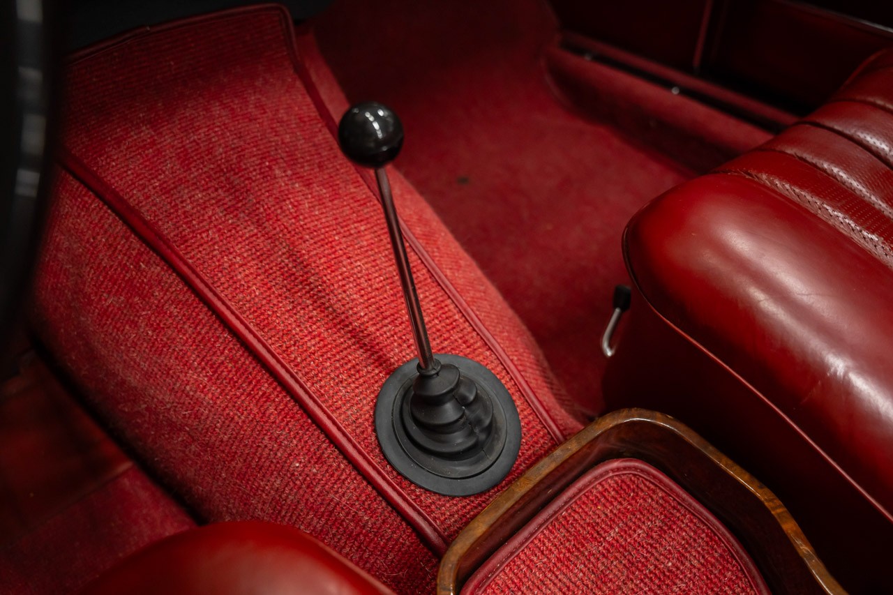 MERCEDES-BENZ 220 SE/b-image-24