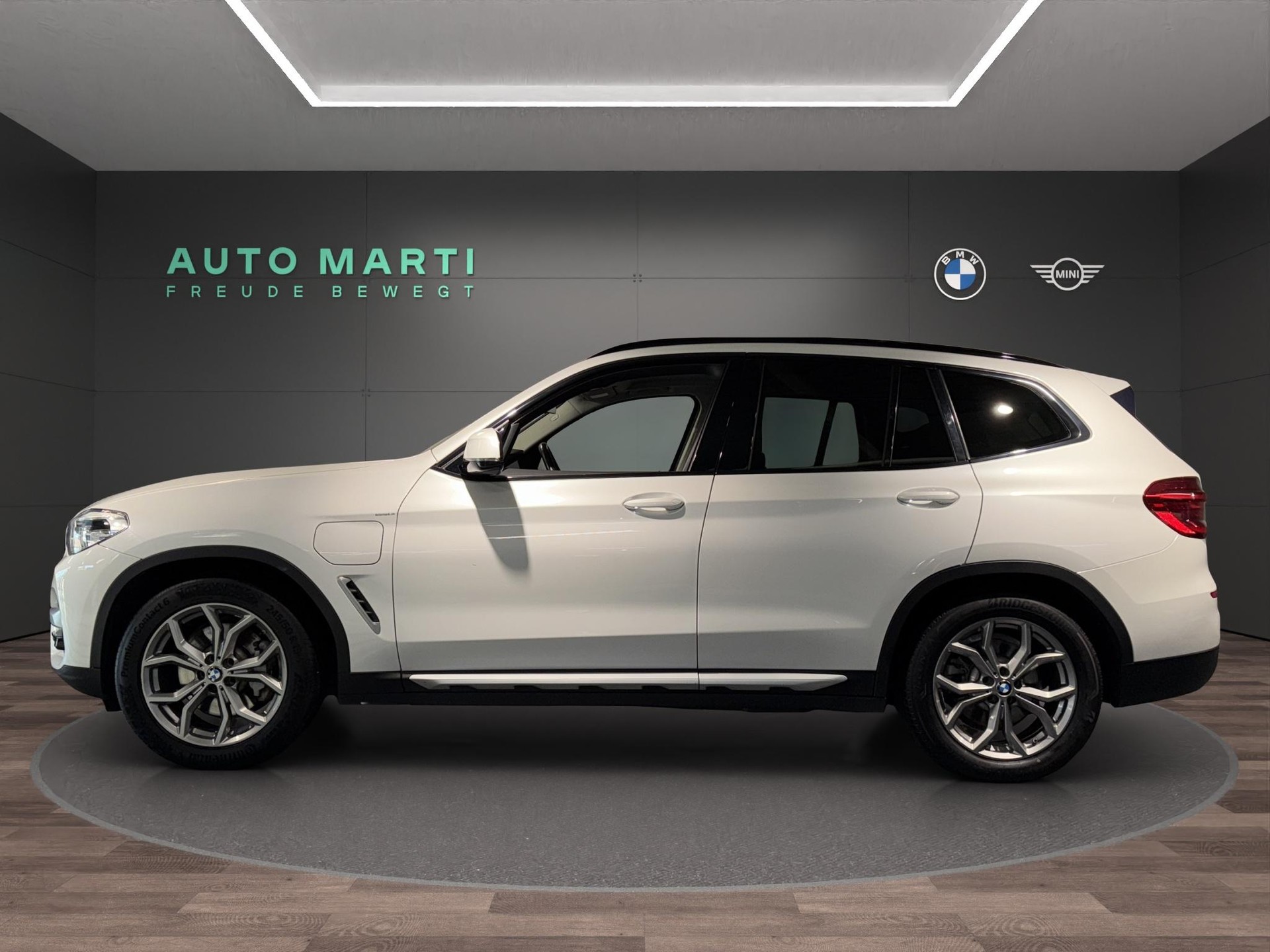 BMW X3 30e xDrive-image-2