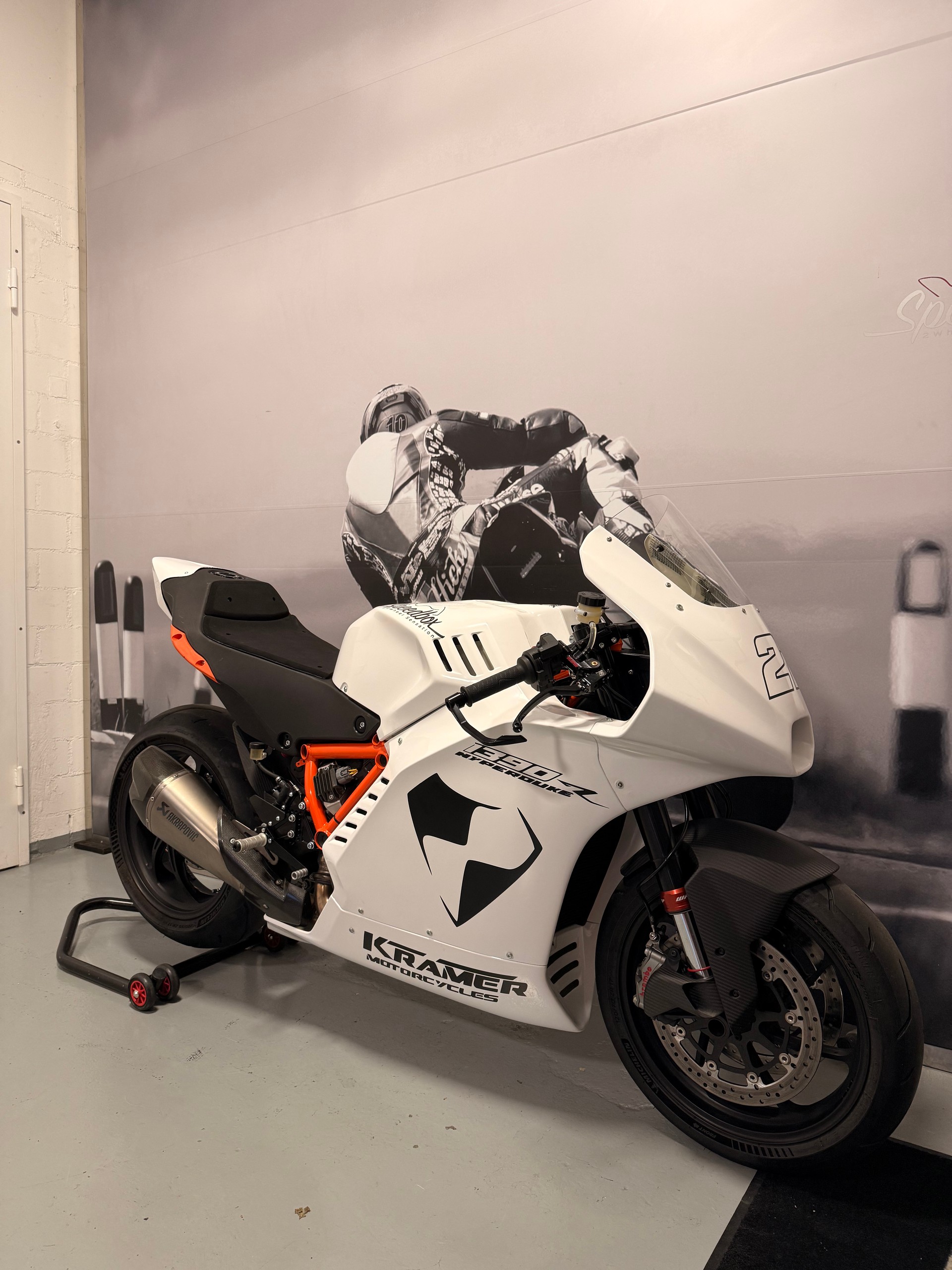 KTM 1390 Super Duke R EVO-image-3