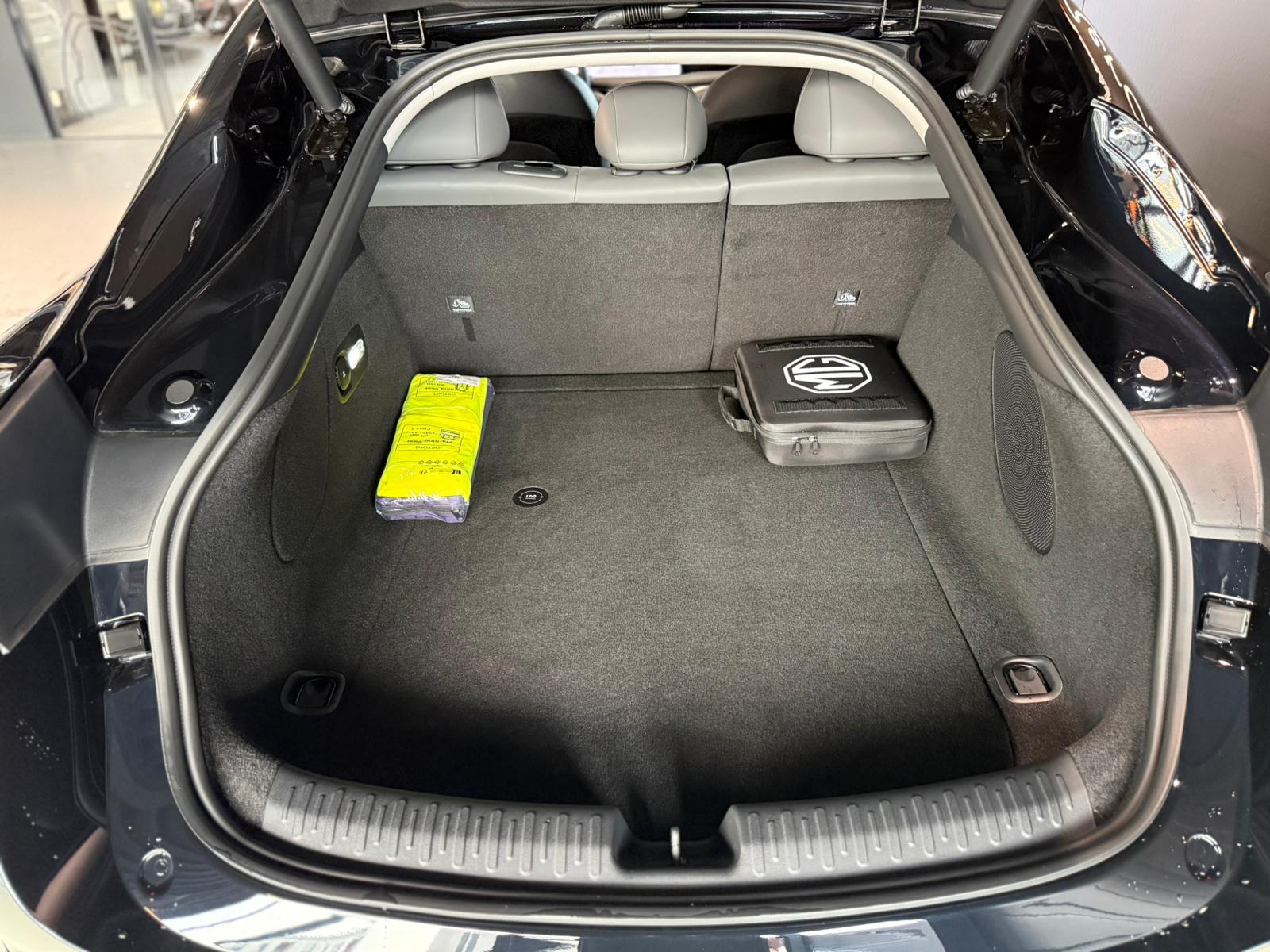 MG IM5 100kWh Performance 19-image-18