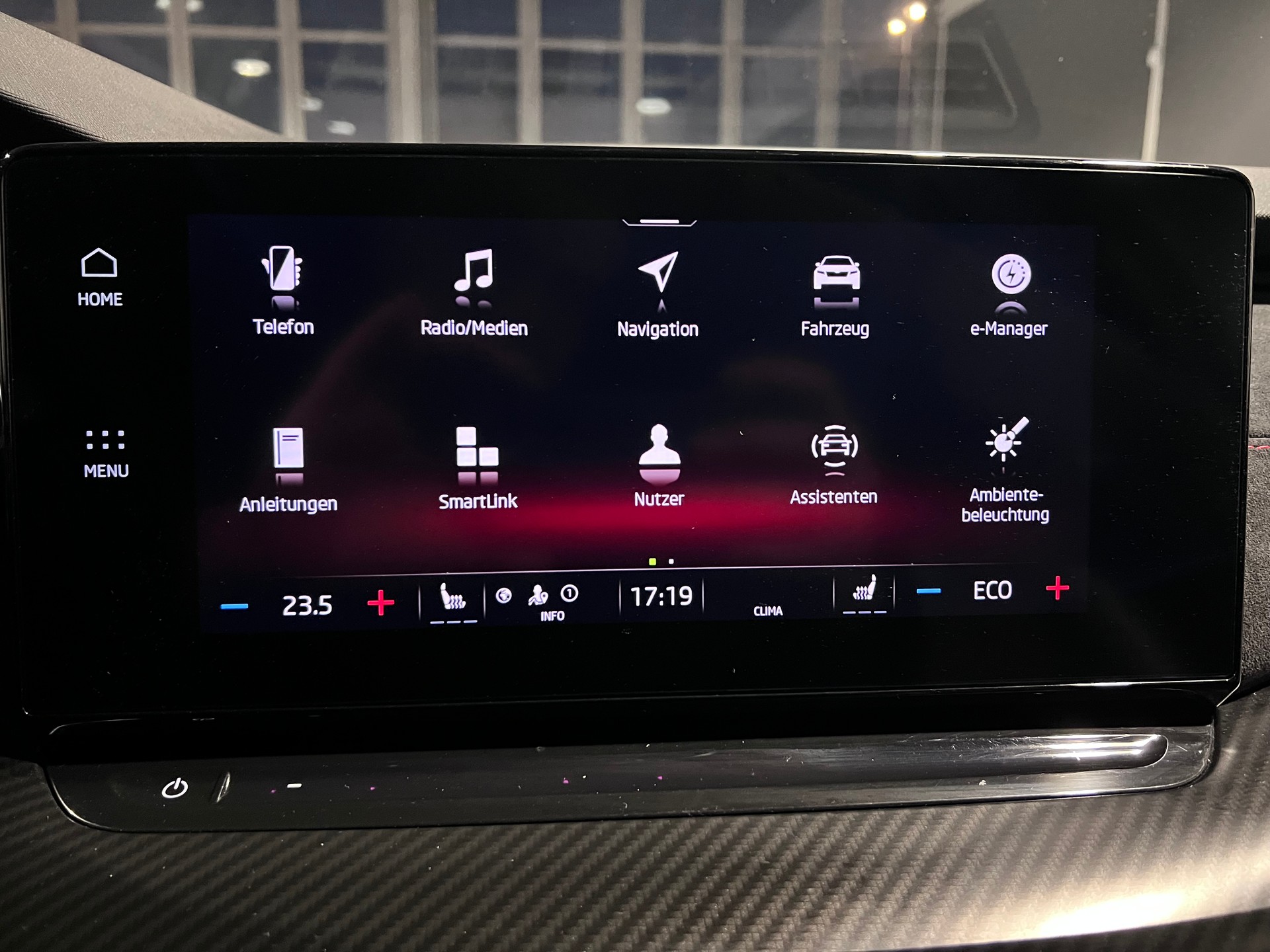 SKODA Octavia Combi 1.4 TSI PHEV DSG RS-image-19