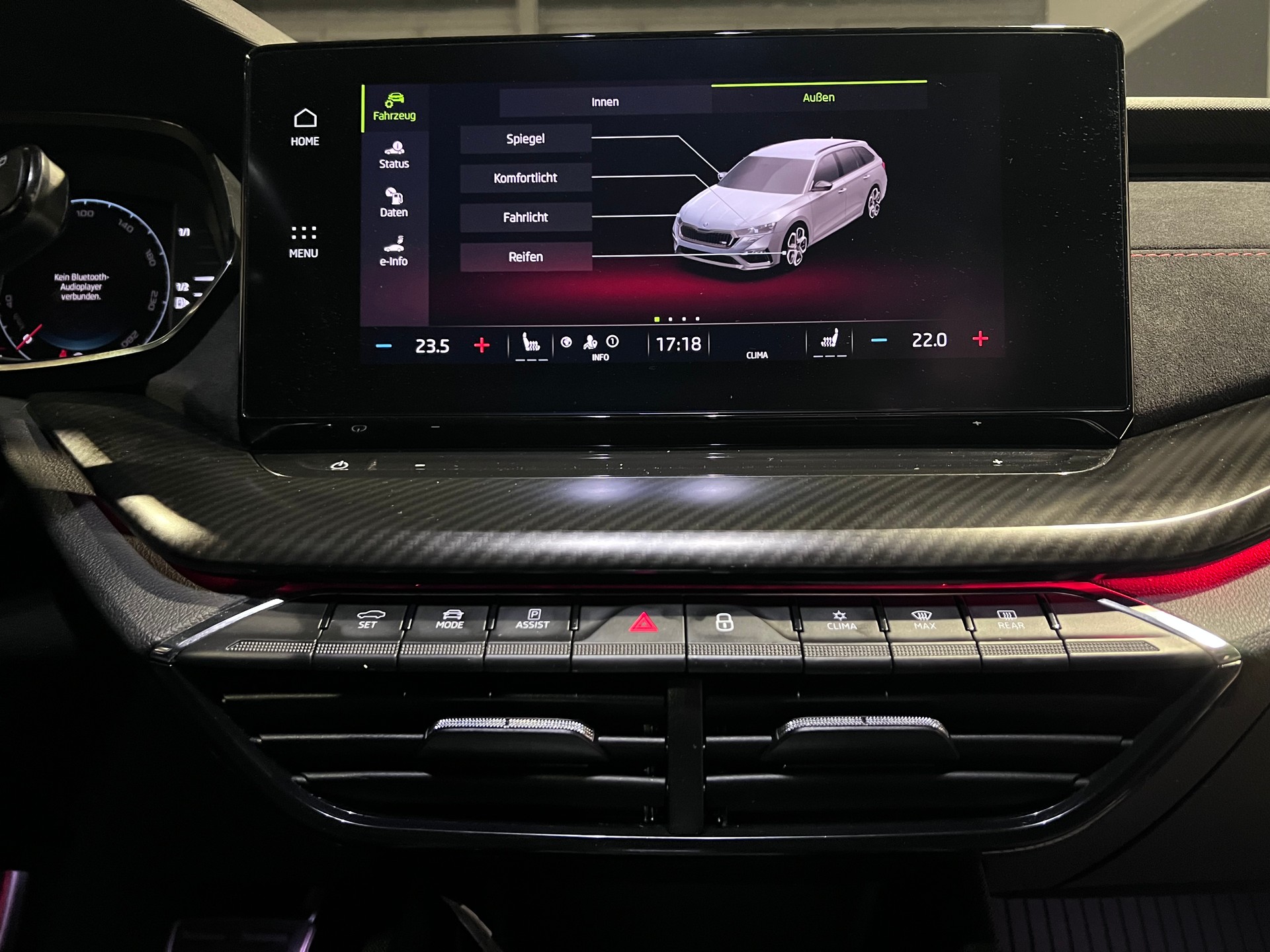 SKODA Octavia Combi 1.4 TSI PHEV DSG RS-image-21