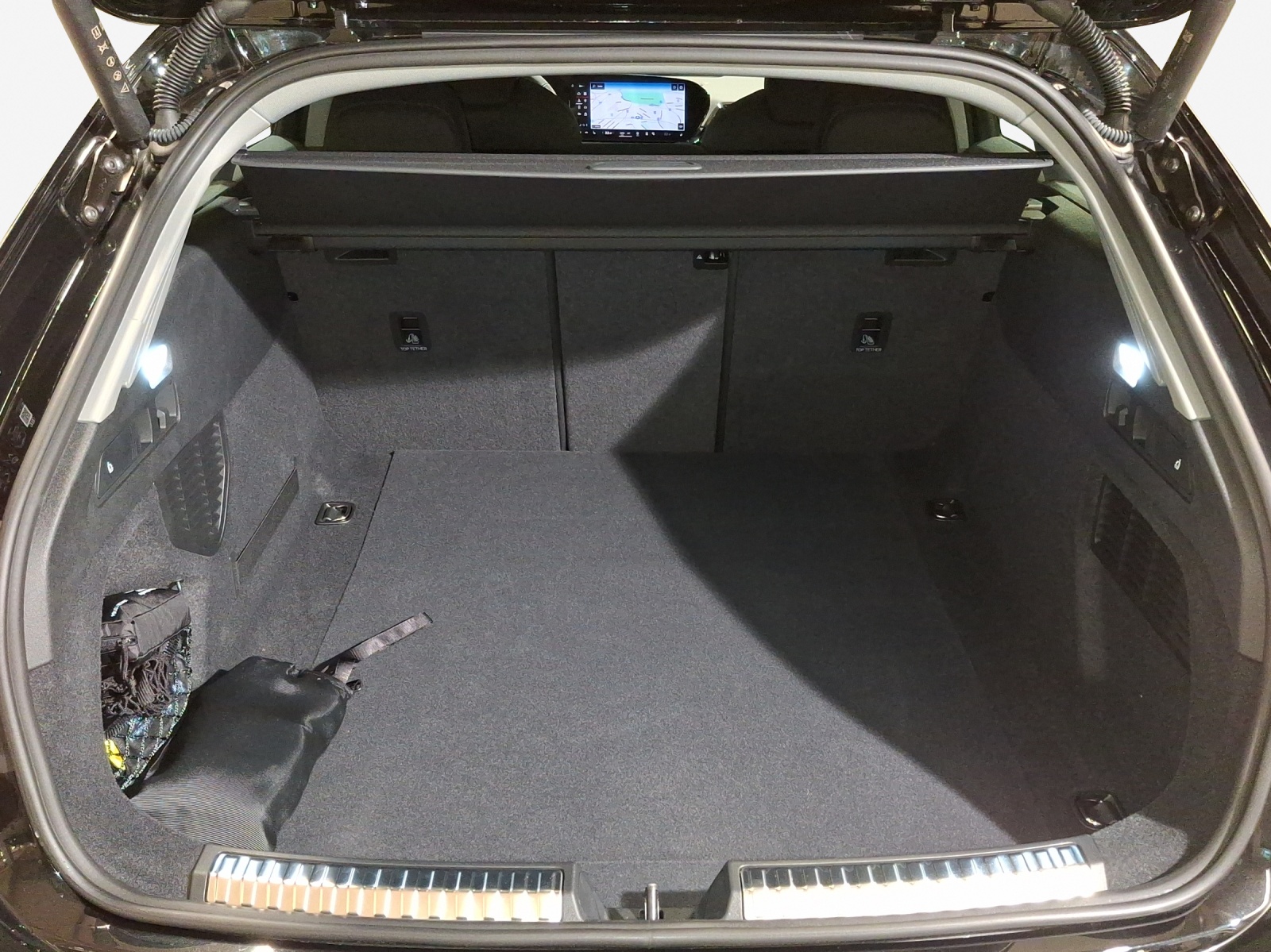AUDI A5 Avant TDI quattro 150 kW Attraction S tronic-image-12