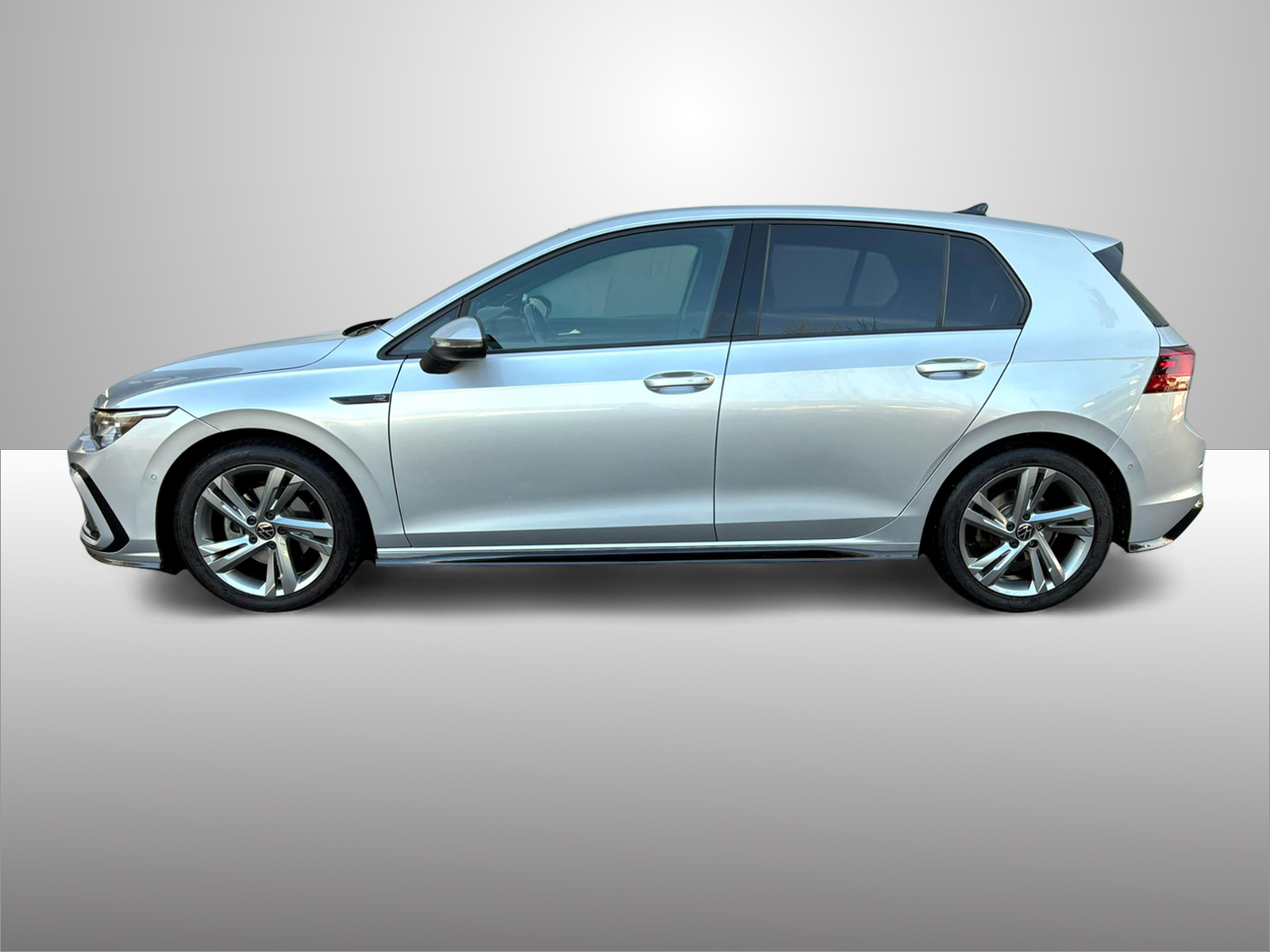 VW Golf 1.5 eTSI mHEV ACT R-Line DSG-image-2