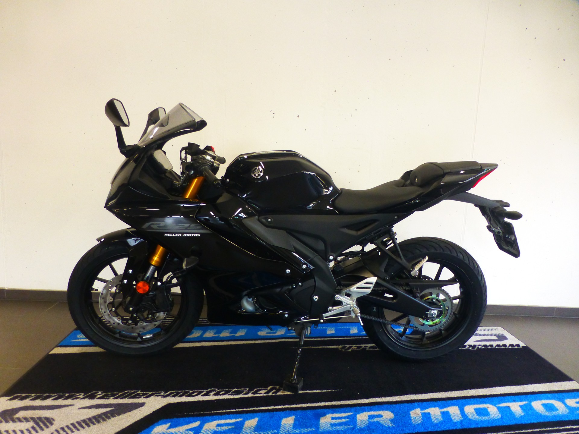 YAMAHA YZF-R 125 ABS Modell 2026-showroom-element-2