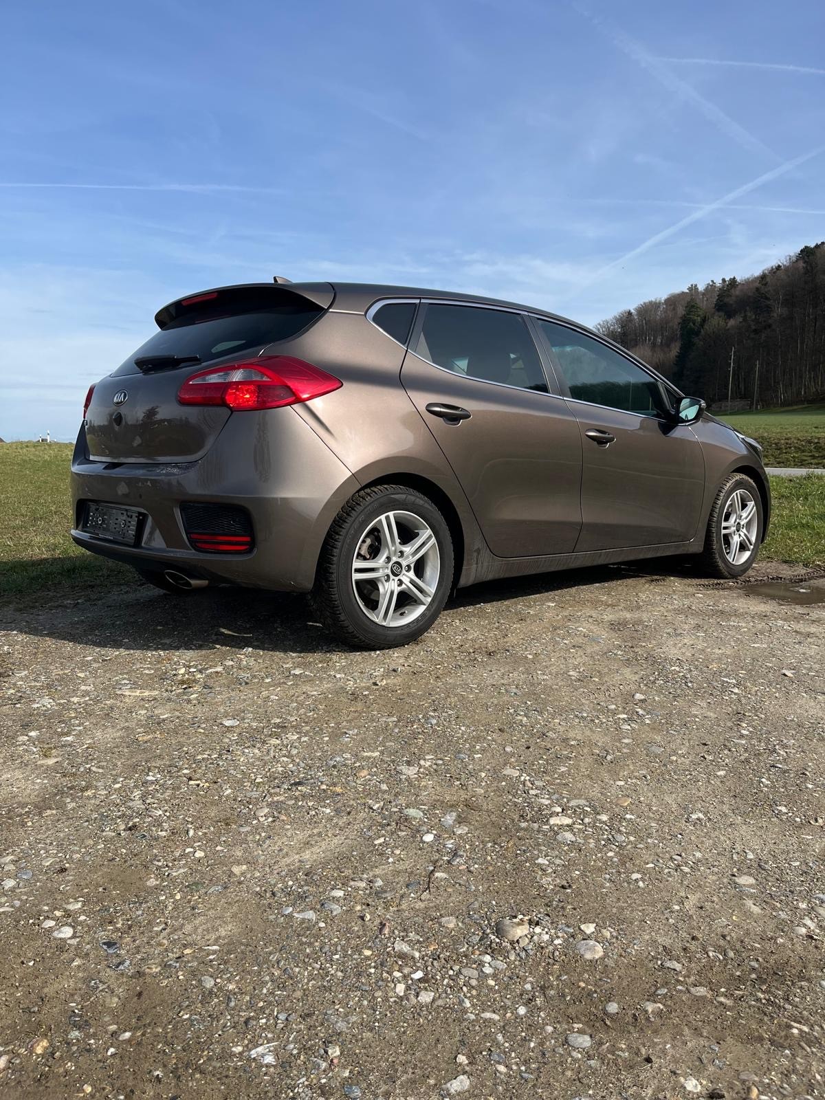 KIA Cee'd 1.6 GDi Swiss Champion DCT-image-1