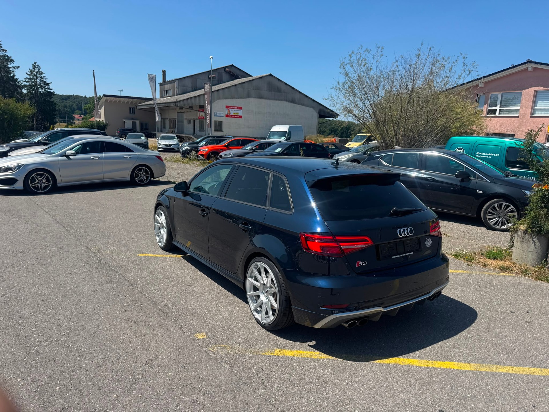 AUDI S3 Sportback 2.0 TFSI quattro S-tronic-showroom-element-3