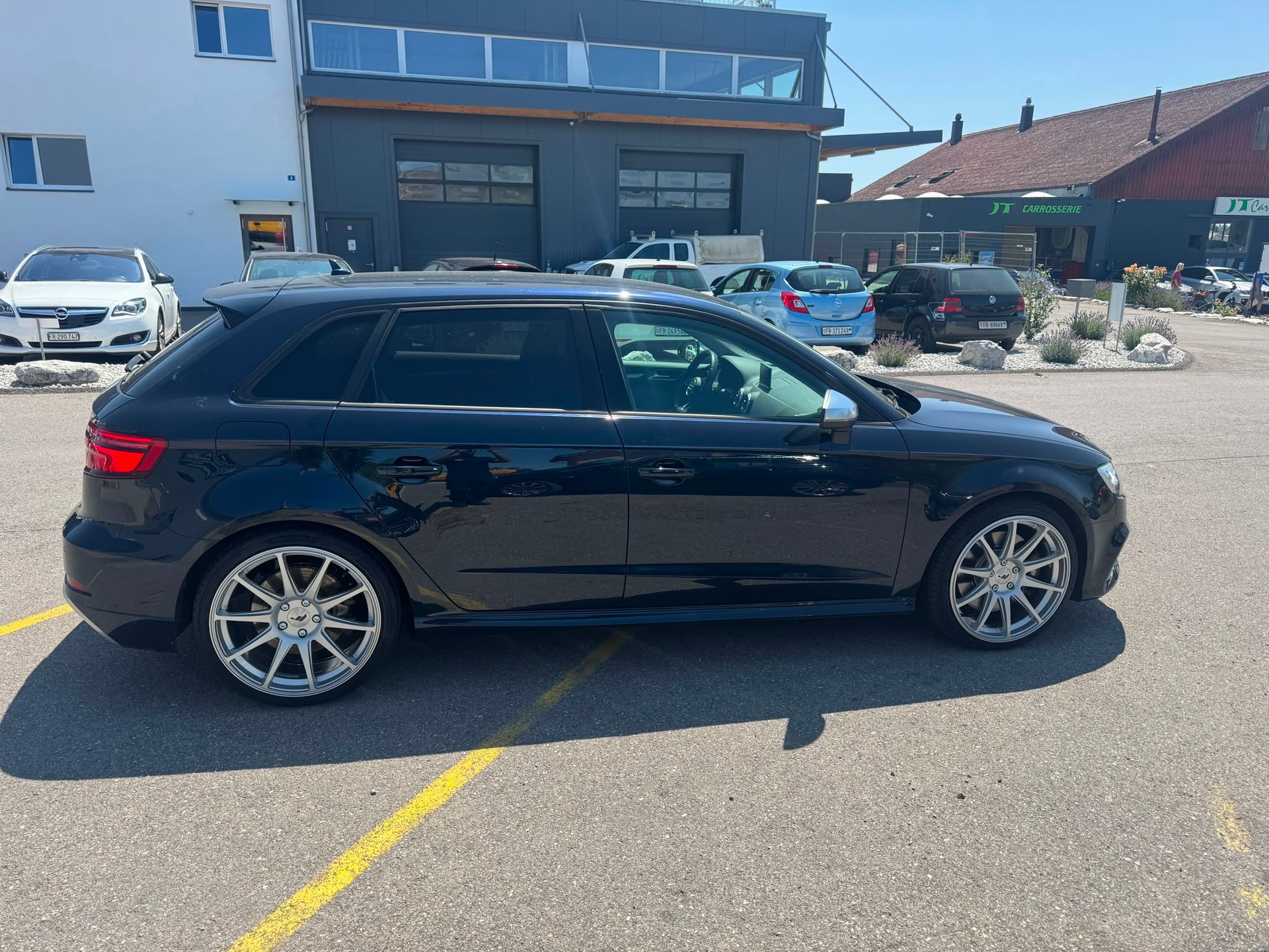 AUDI S3 Sportback 2.0 TFSI quattro S-tronic-image-5