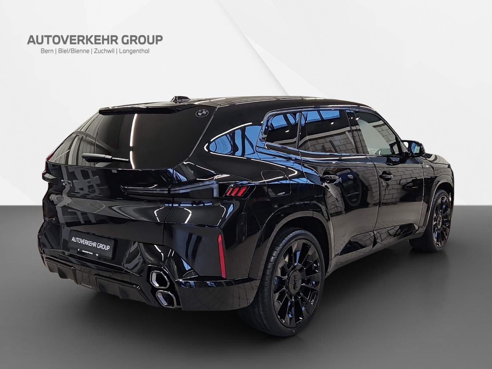 BMW XM xDrive 50e-image-5