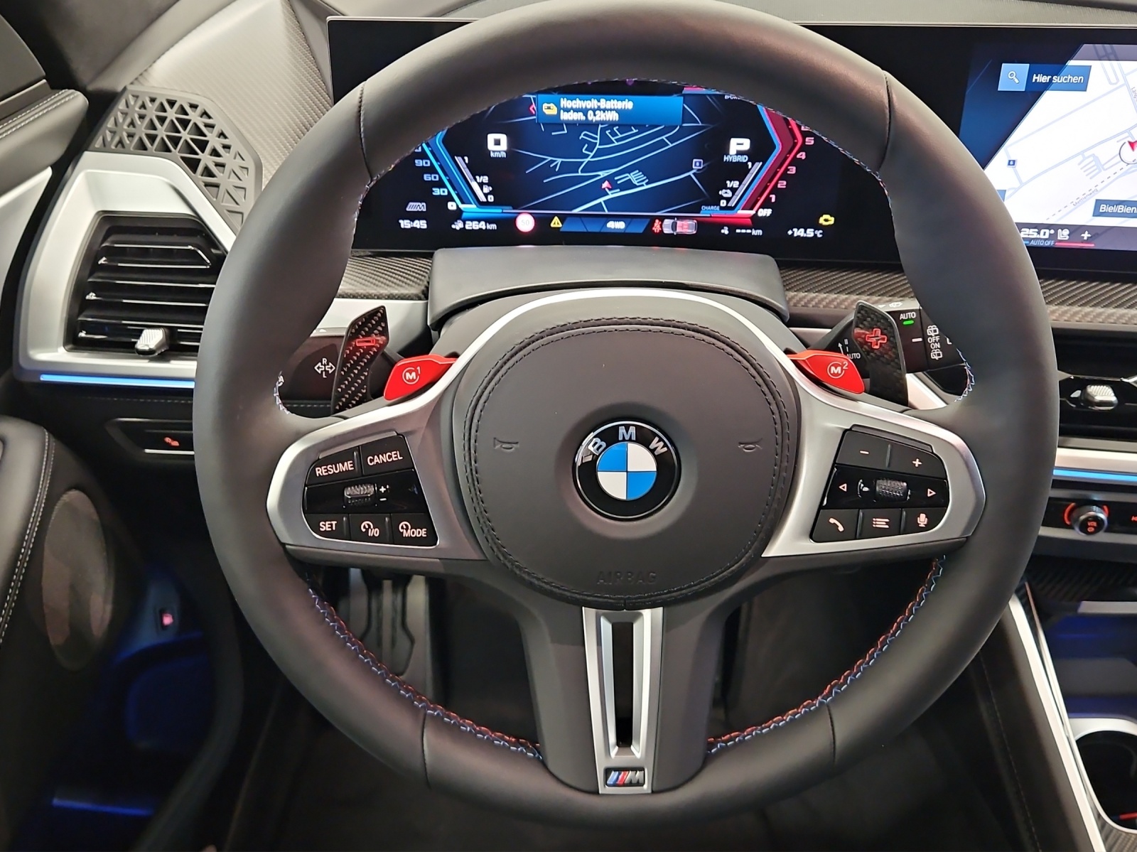BMW XM xDrive 50e-image-11