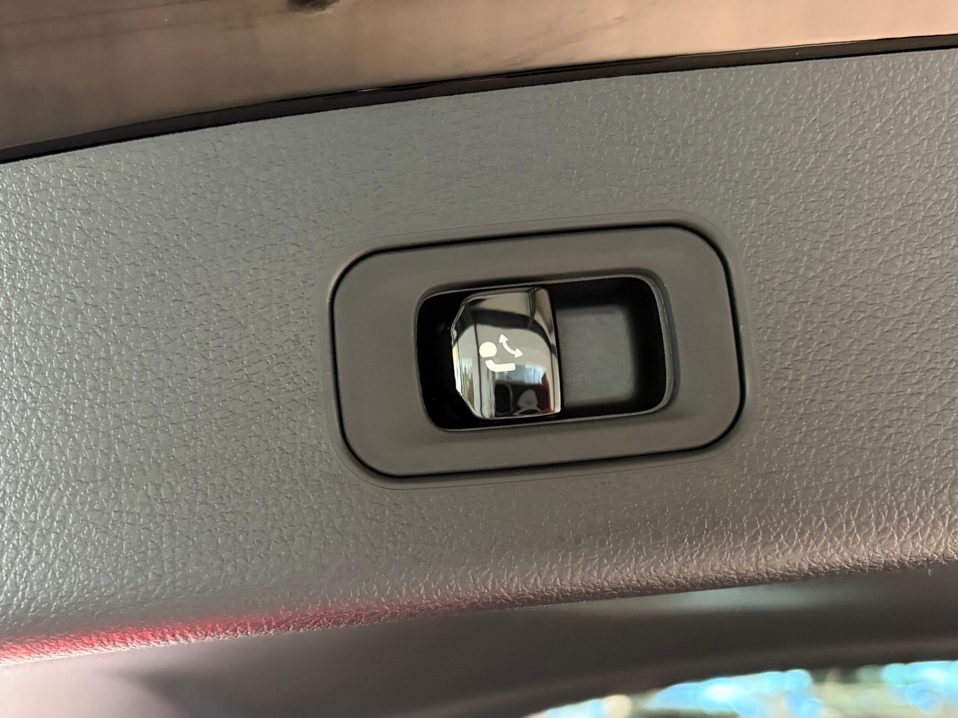 MERCEDES-BENZ GLC 200 d Avantgarde 4matic-image-6