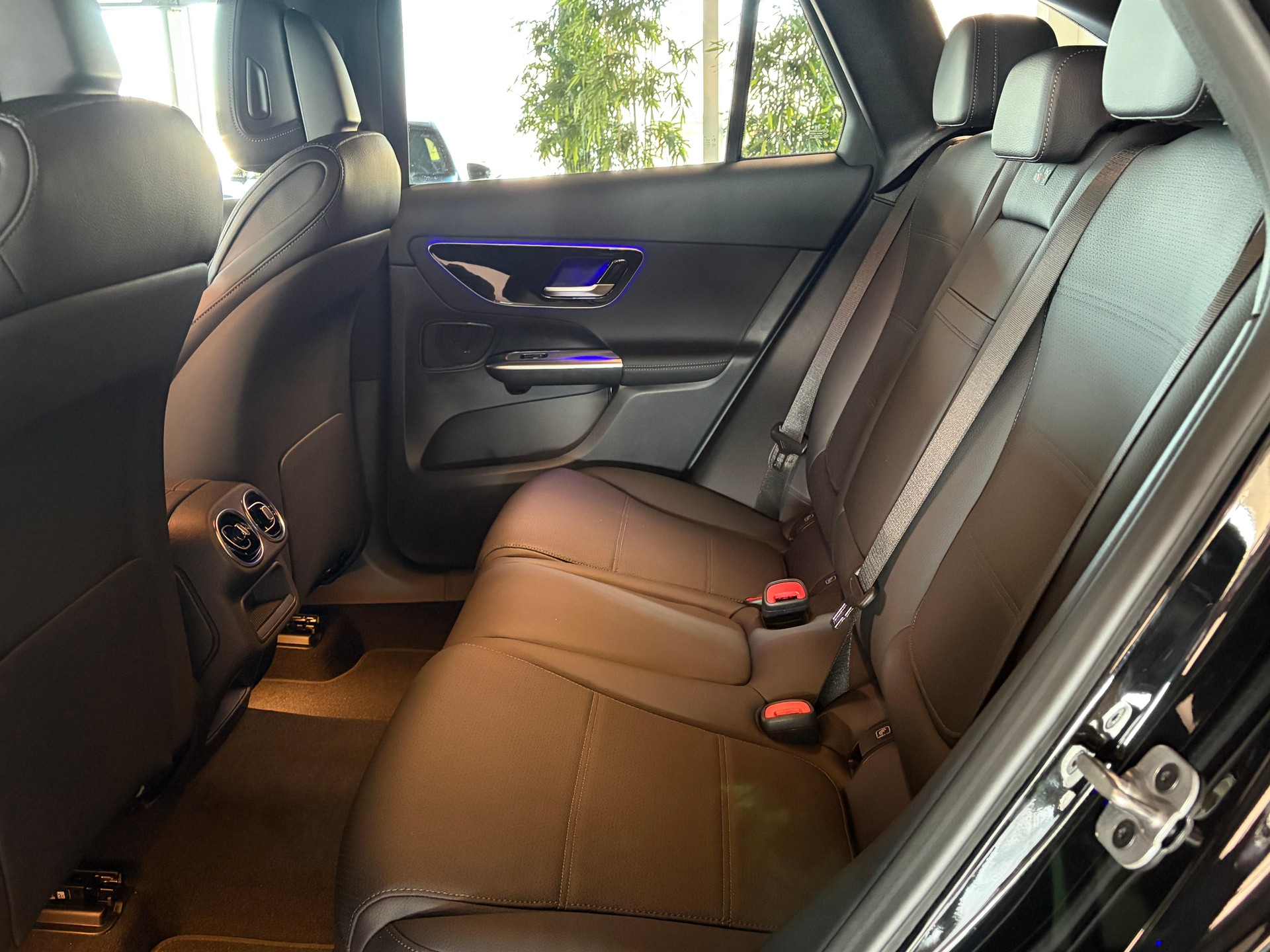 MERCEDES-BENZ GLC 200 d Avantgarde 4matic-image-8