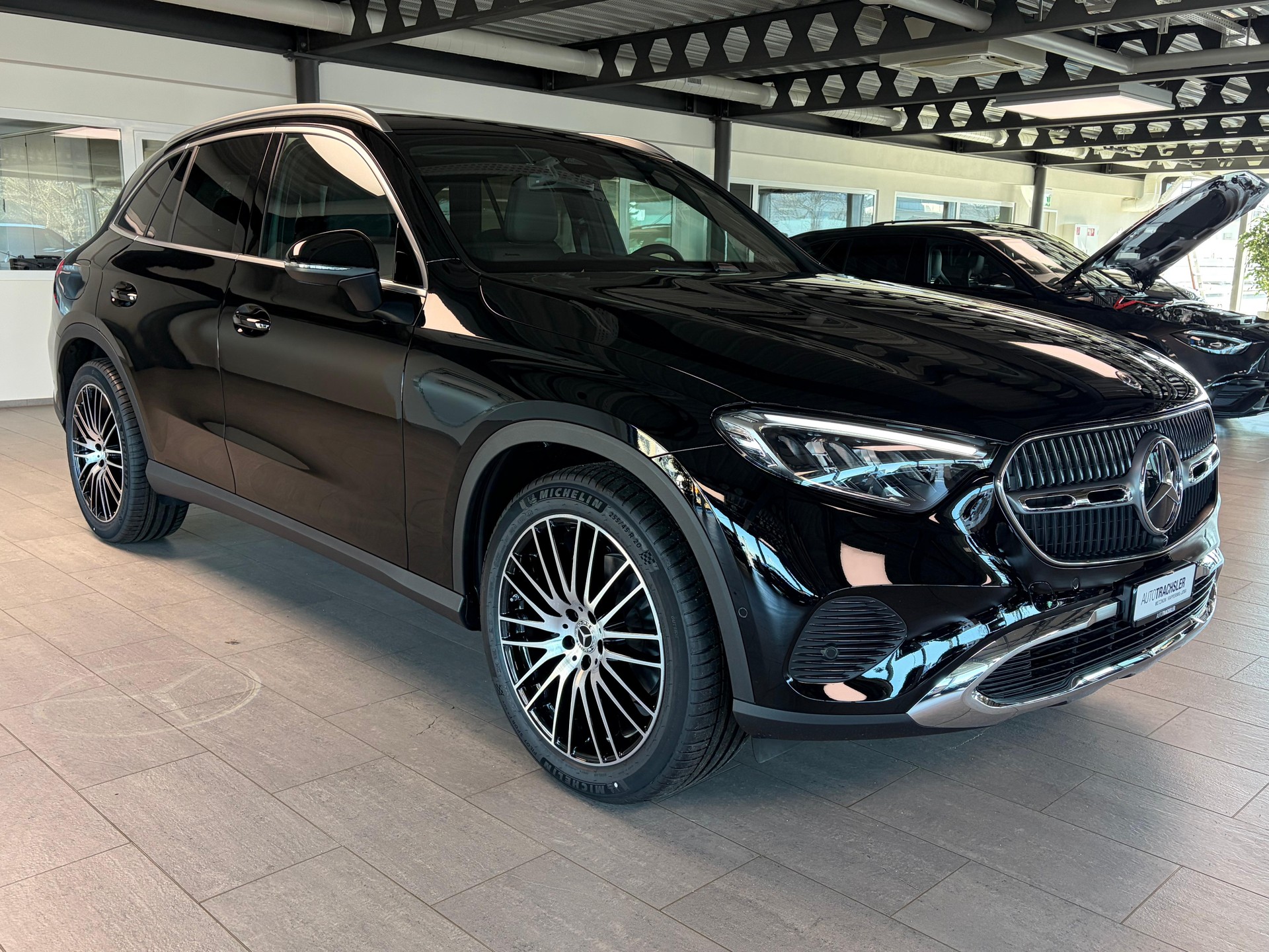 MERCEDES-BENZ GLC 200 d Avantgarde 4matic-image-1