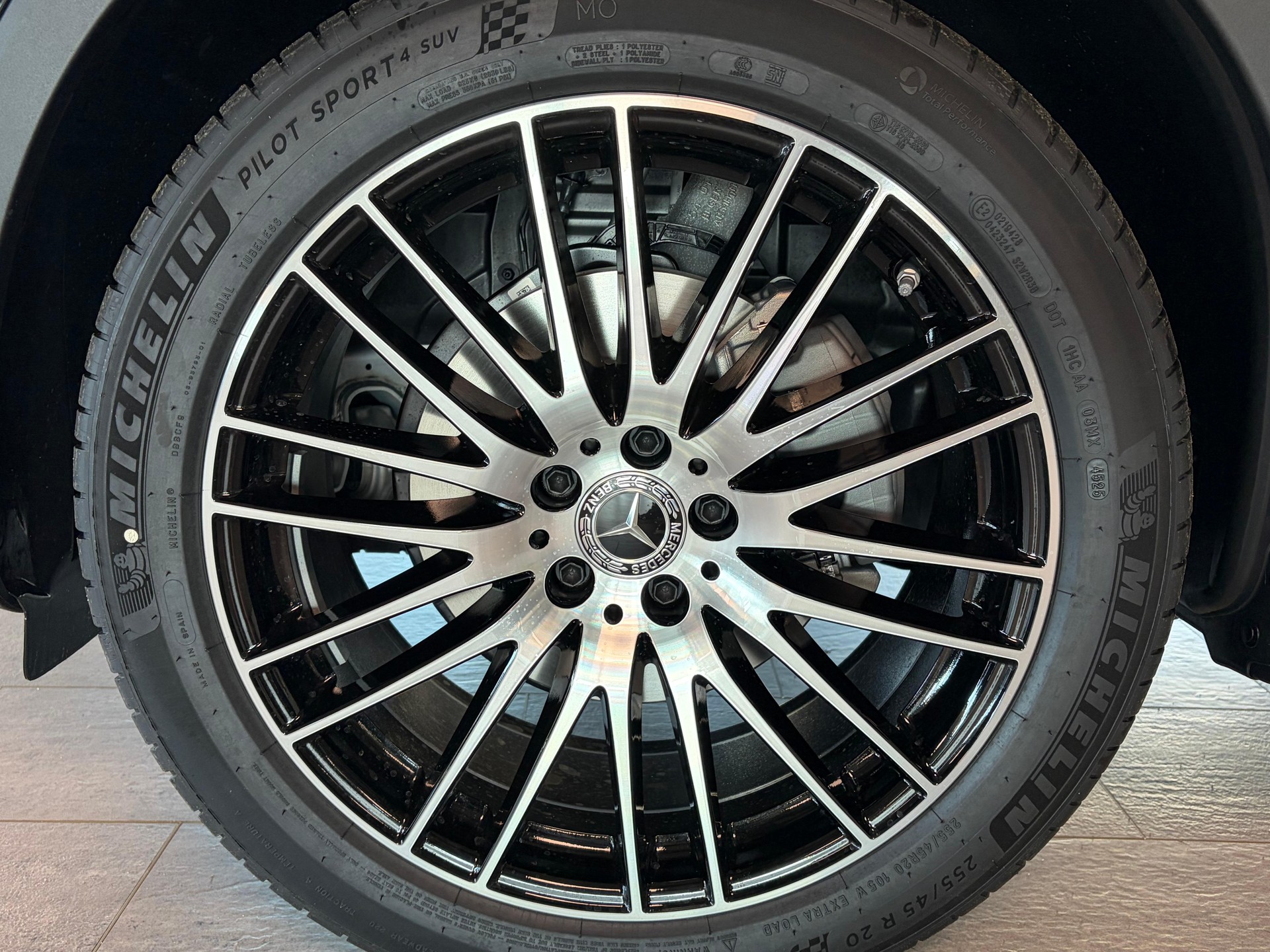 MERCEDES-BENZ GLC 200 d Avantgarde 4matic-image-5