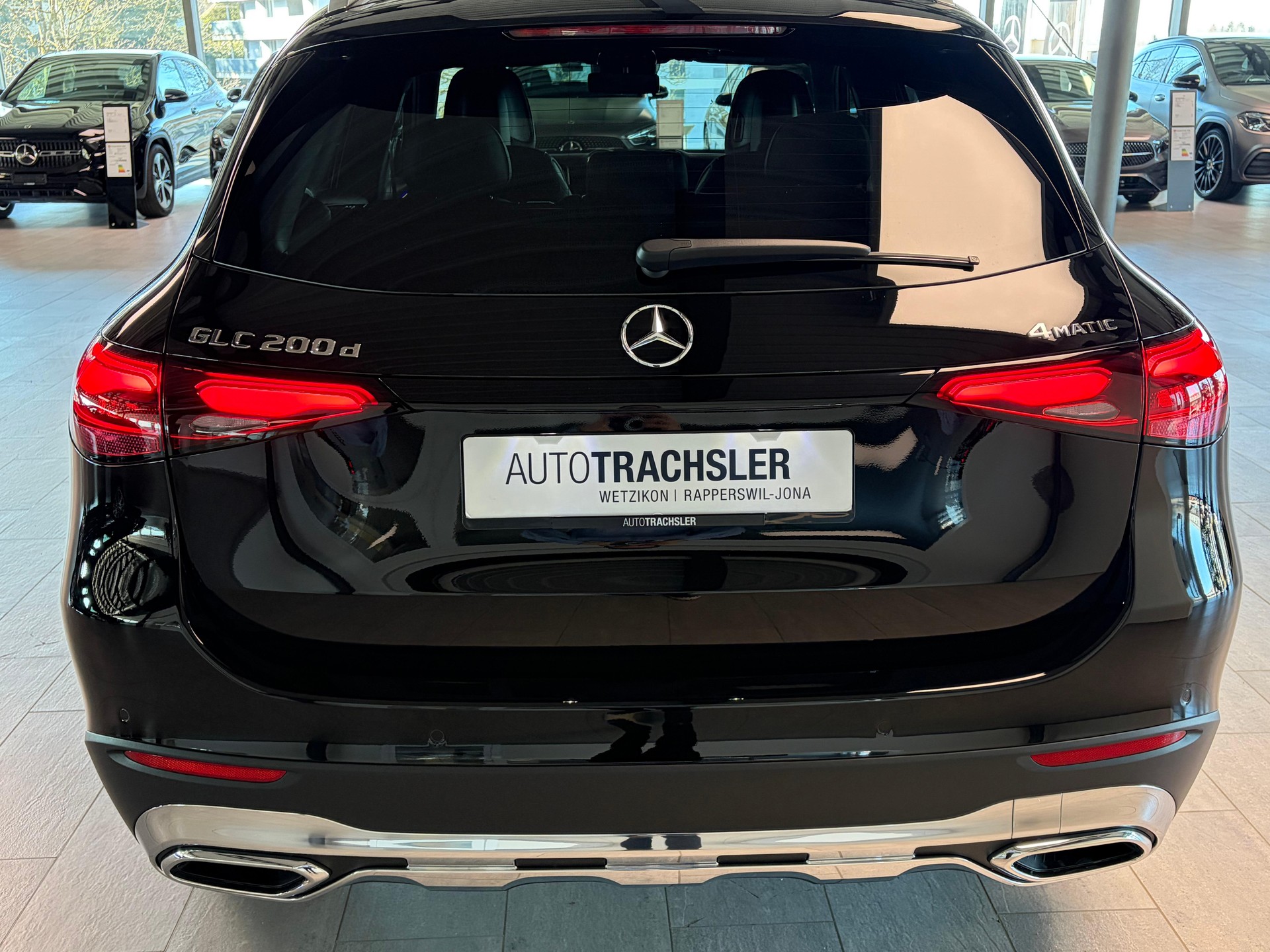 MERCEDES-BENZ GLC 200 d Avantgarde 4matic-image-4