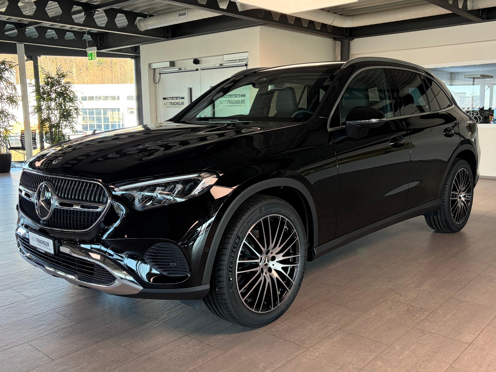 MERCEDES-BENZ GLC 200 d Avantgarde 4matic-image-3